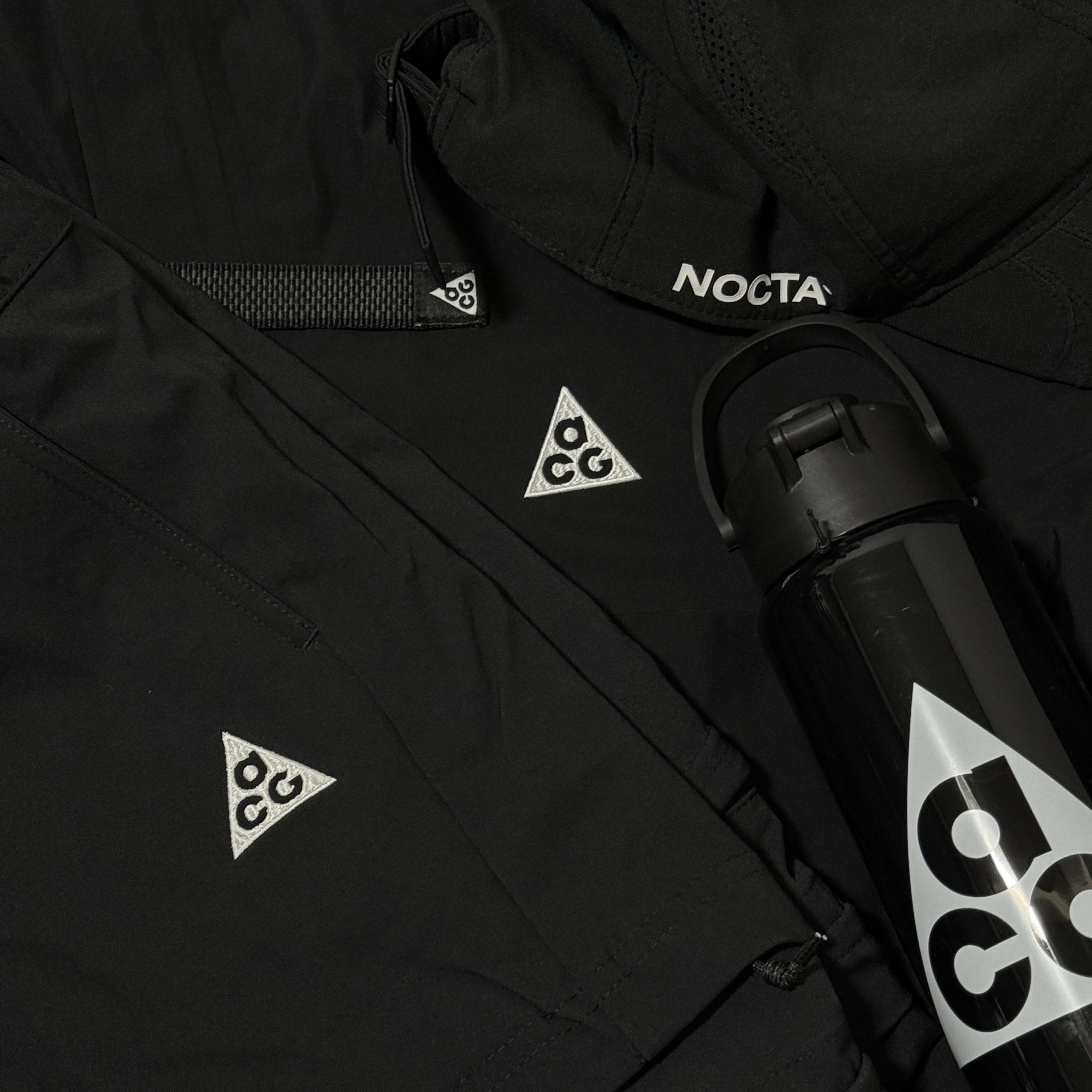 Nike ACG Storm-Fit ADV Cascade Rains Full Zip Jacket Black - Asia, Nike x Drake Nocta Club Cap Black 착용 스타일