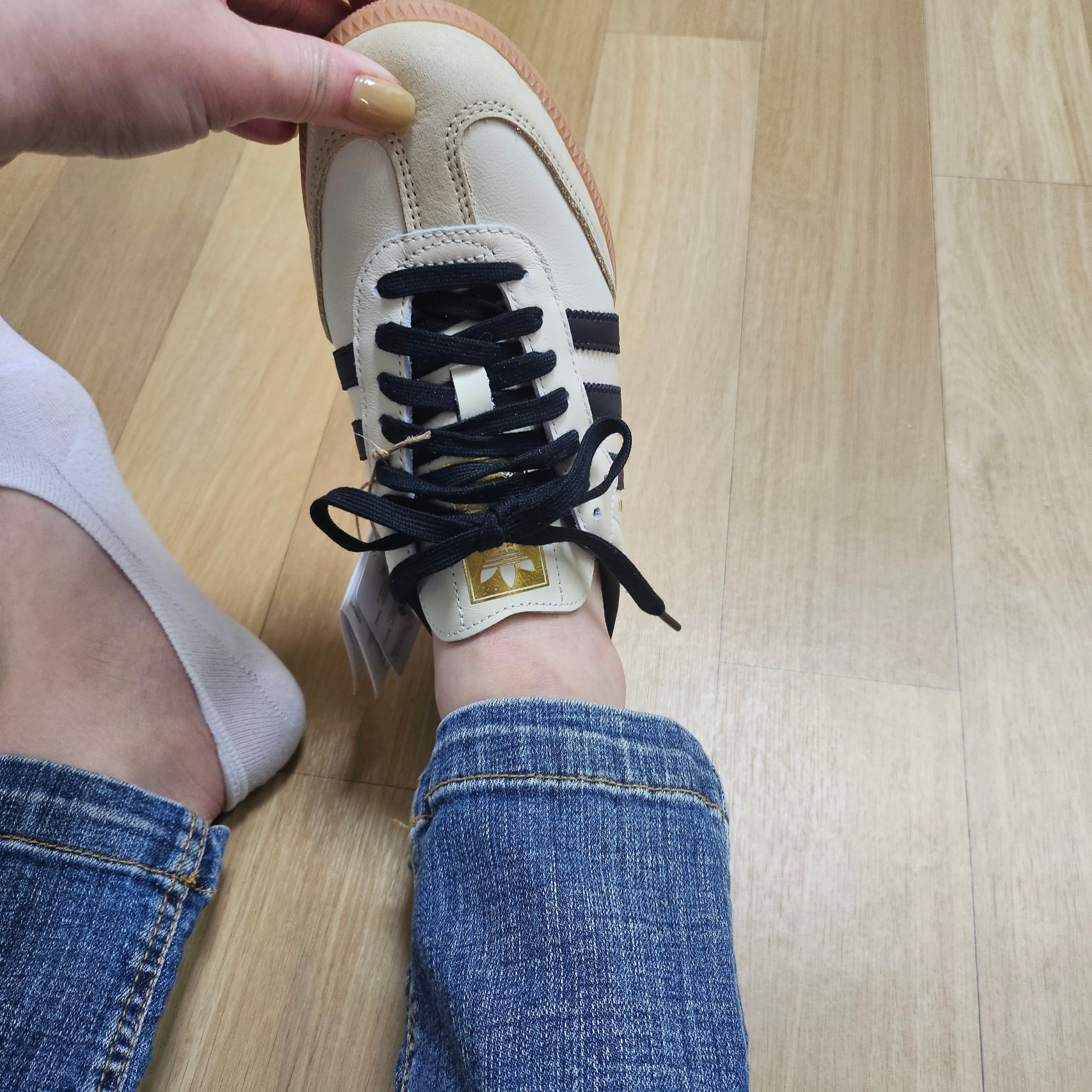 (W) Adidas Samba OG Cream White Core Black 착용 스타일 - 2