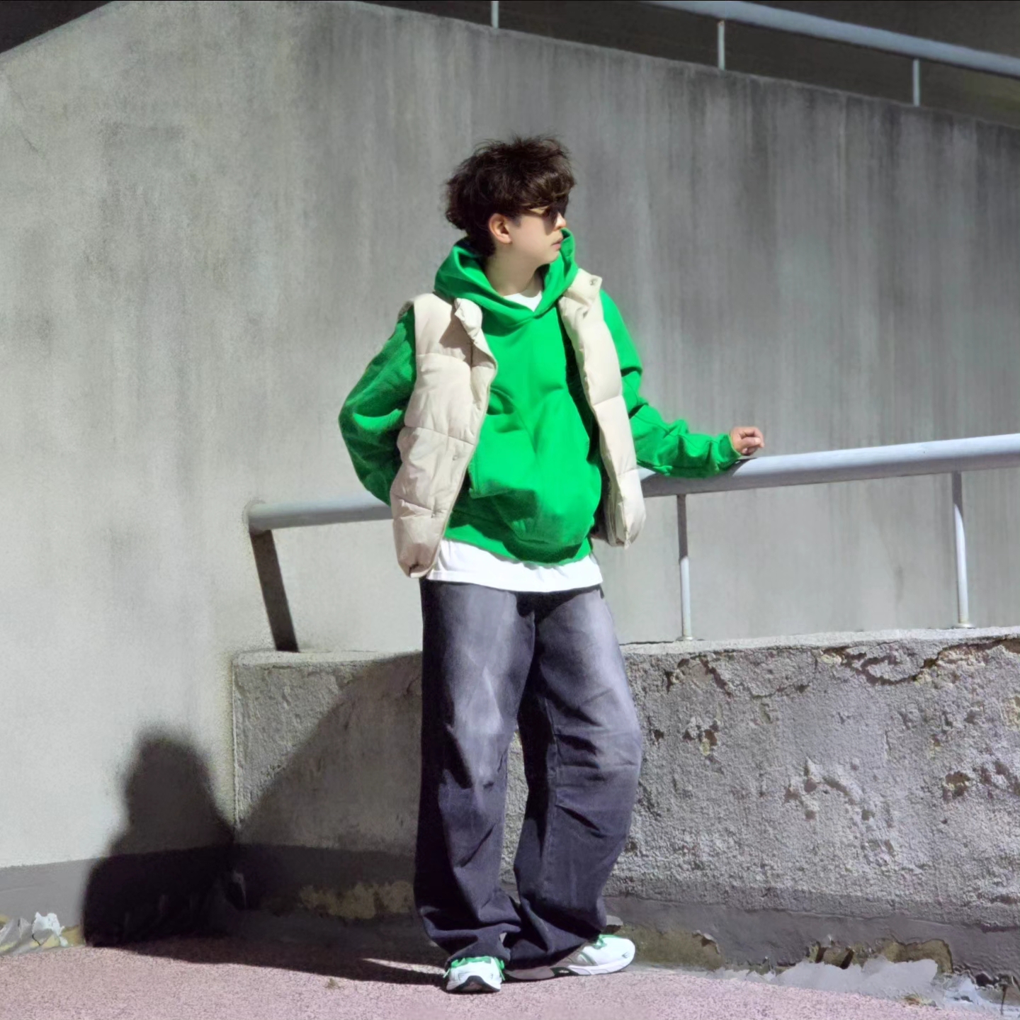 Grailz Geometry Hoodie Celtic Green, Asics Gel-1130 White Pure Silver - Folder Exclusive 착용 스타일 - 2