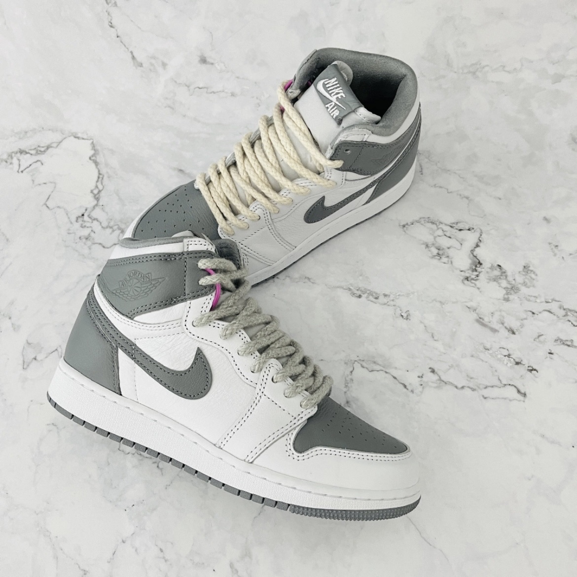 (GS) Jordan 1 Retro High OG Stealth 착용 스타일 - 1