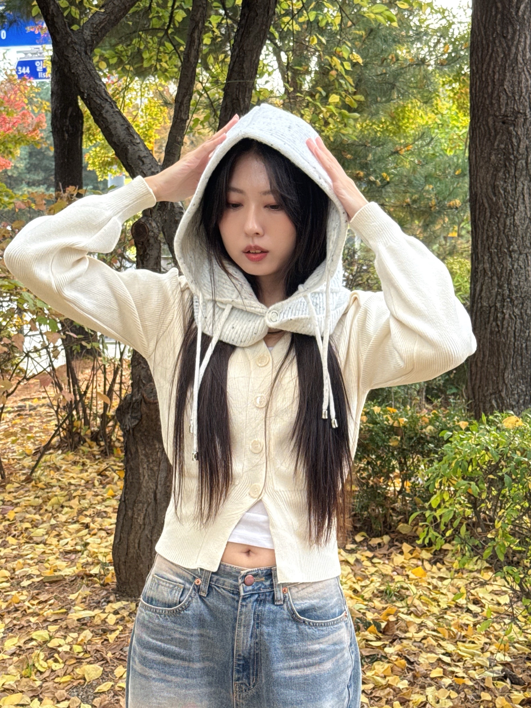 Allincomplete Double String Dot Balaclava White 착용 스타일 - 2