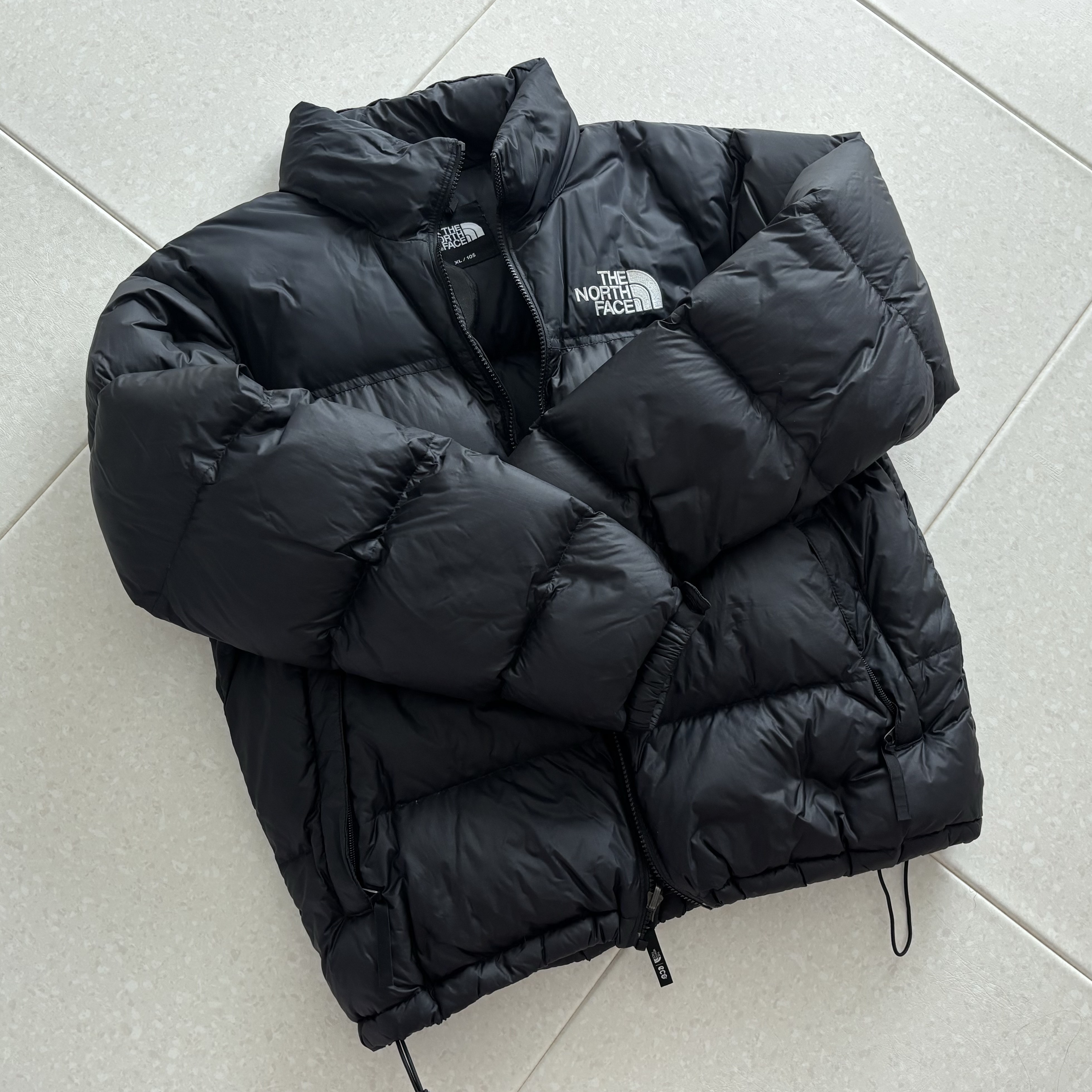 The North Face 1996 Eco Nuptse Jacket Black 착용 스타일