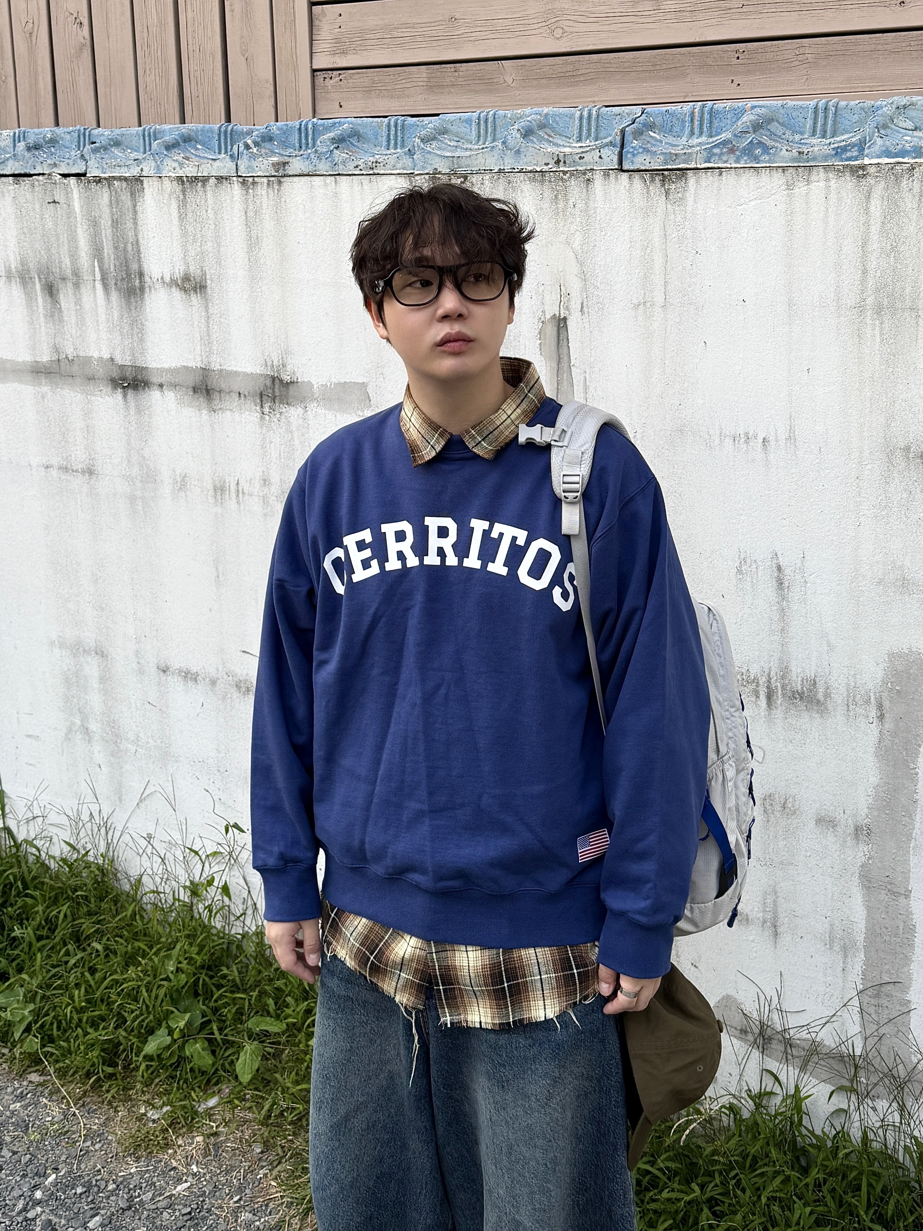 Hotel Cerritos New Cerritos Sweat-Shirt SapphireBlue, Gentle Monster x Maison Margiela MM113 Black Clear 착용 스타일 - 1