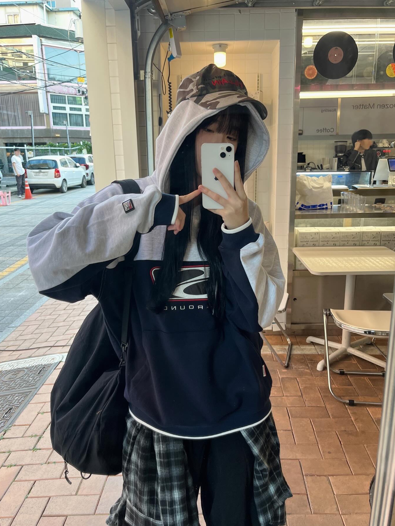 SPORT CHAMBER SC Big Flash Hoodie T-Shirt Navy 착용 스타일 - 1