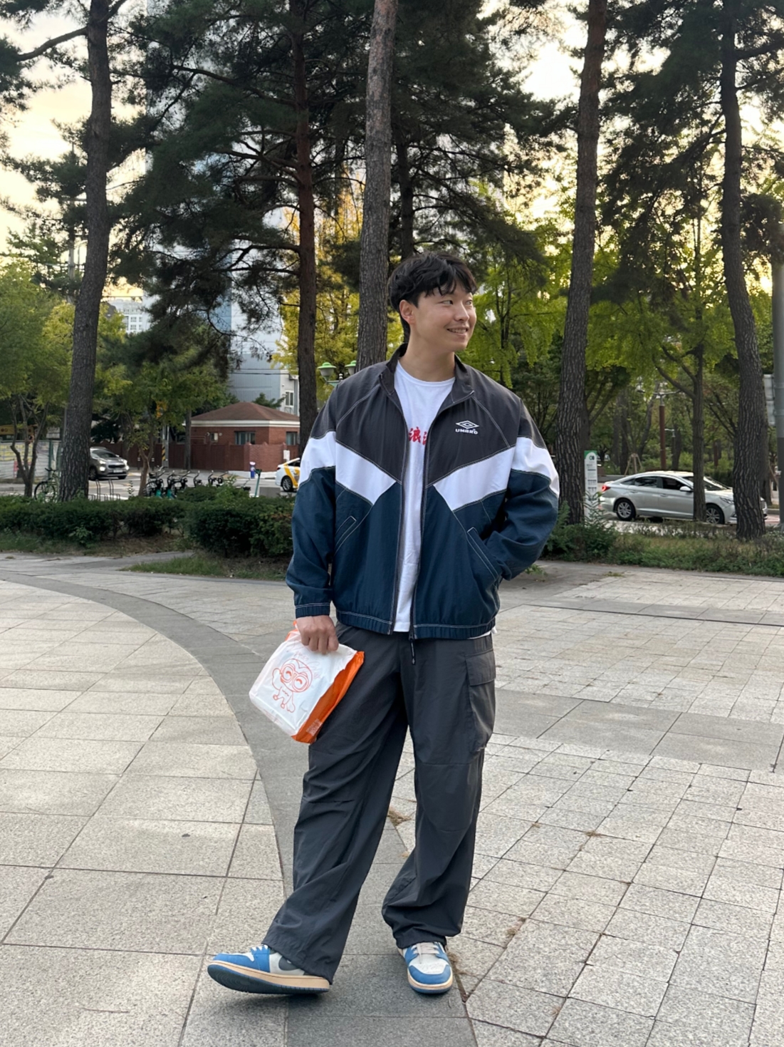 Jordan 1 Low SE Tokyo 96 착용 스타일 - 2