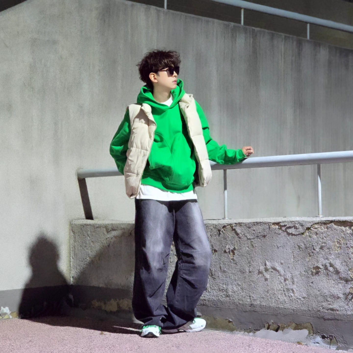 Grailz Geometry Hoodie Celtic Green, Asics Gel-1130 White Pure Silver - Folder Exclusive 착용 스타일 - 1