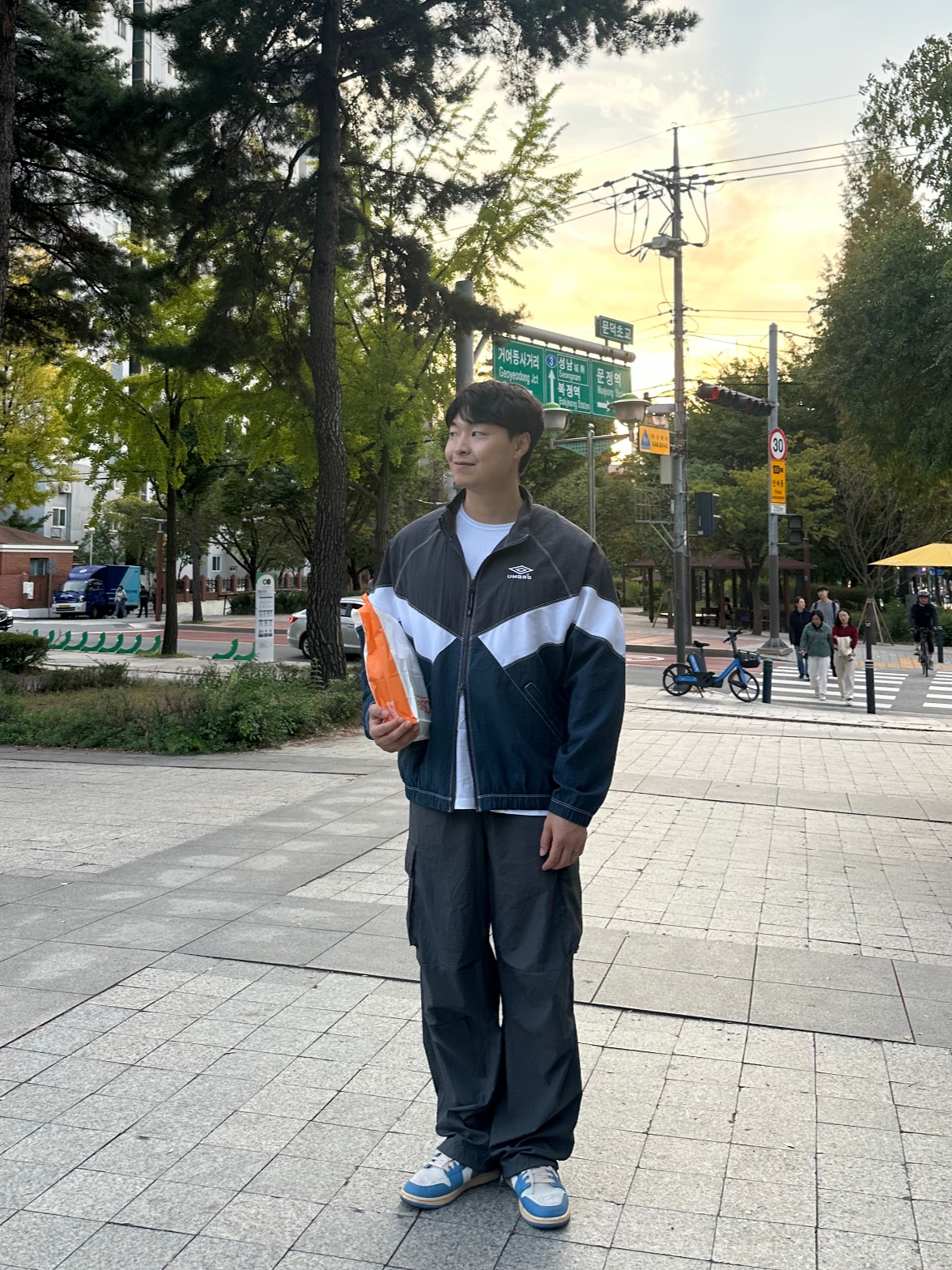 Jordan 1 Low SE Tokyo 96 착용 스타일 - 1