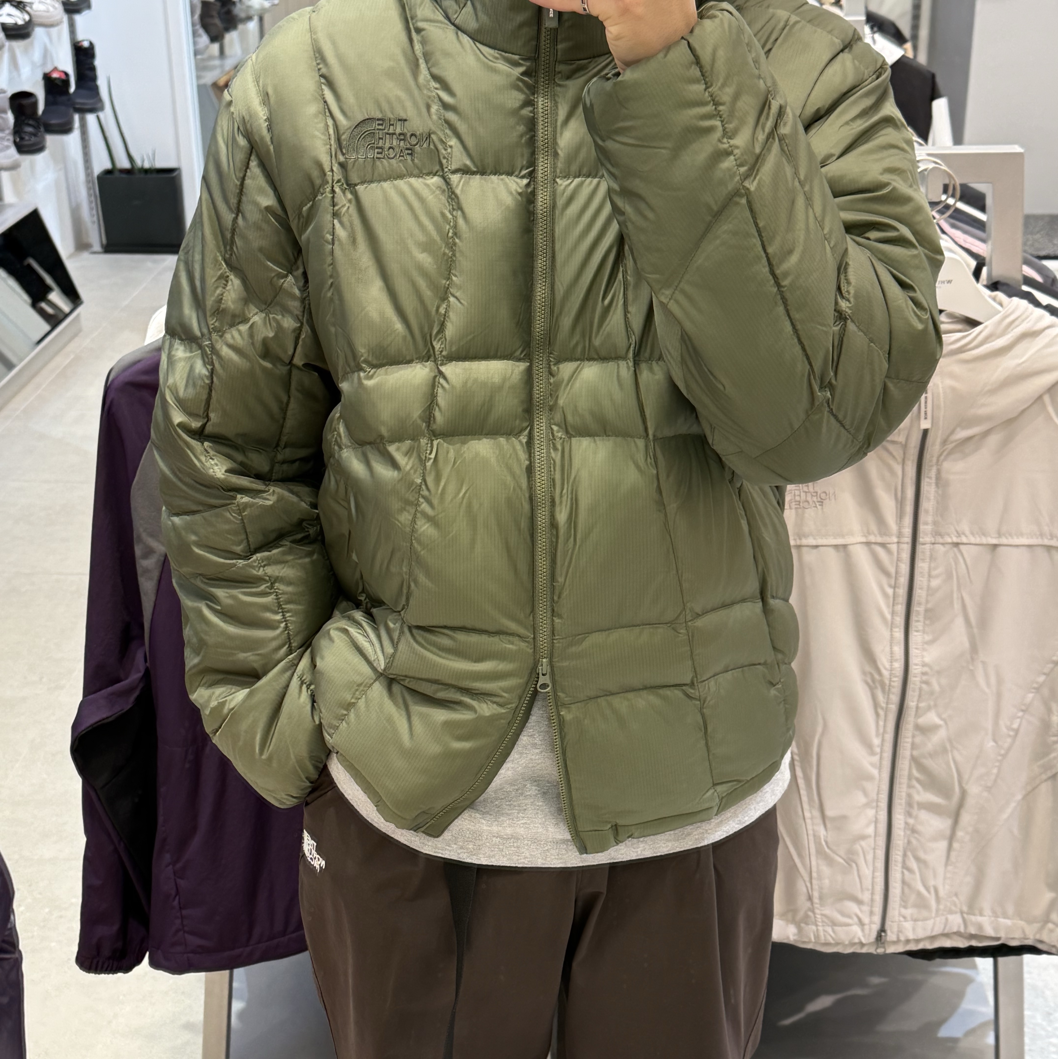 The North Face White Label Wave LT On Ball Jacket Khaki 착용 스타일 - 2