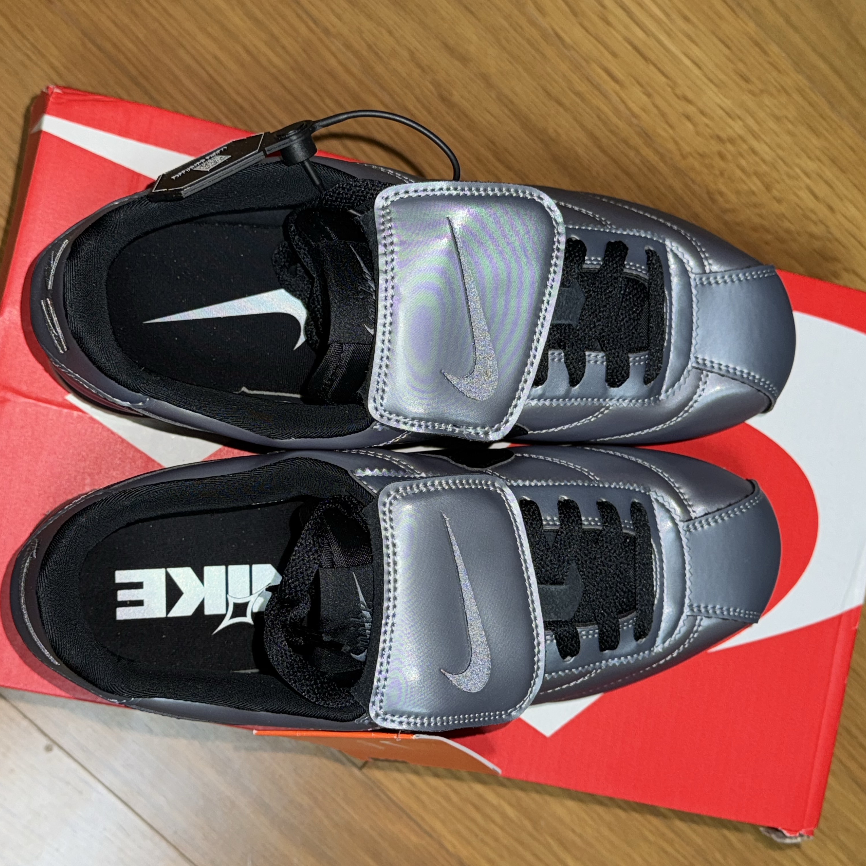 Nike Cortez Leather SE Metallic Cool Grey Black 착용 스타일 - 3