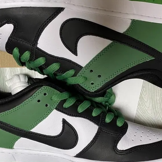 Nike SB Dunk Low Pro Black and Classic Green 착용 스타일