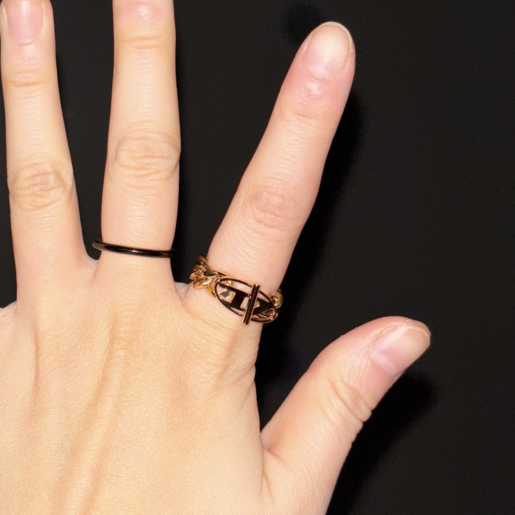 Diesel Dx1568710 Gold-Tone Stainless Steel Soft Chain Ring Gold 착용 스타일
