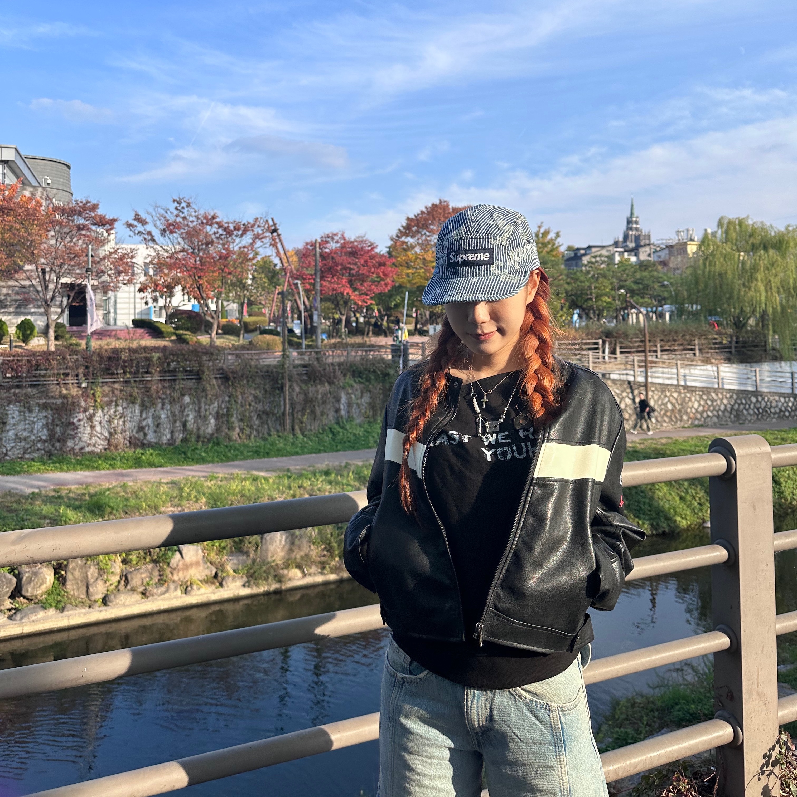 Supreme Denim Camp Cap Stripe - 24SS 착용 스타일 - 4