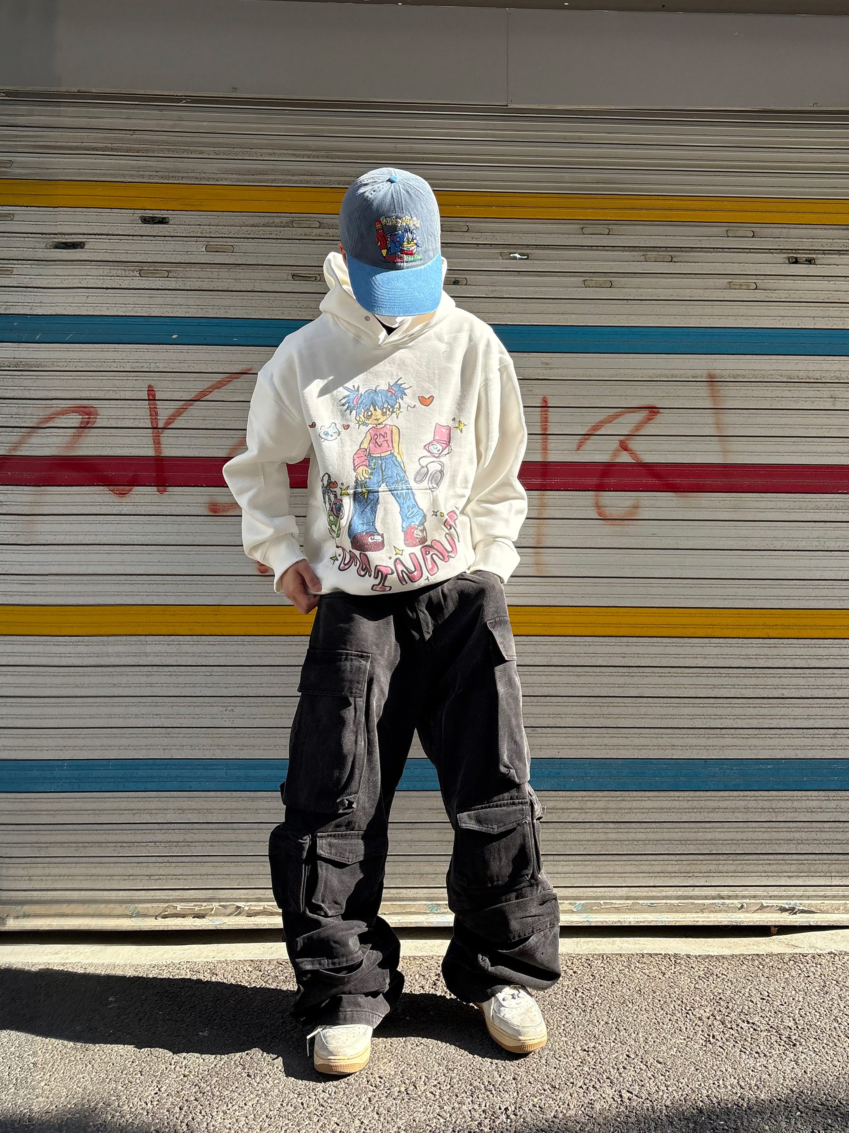 Dominant Keyring Girl Hoodie, (W) Nike Air Force 1 '07 LX Black and Summit White 착용 스타일