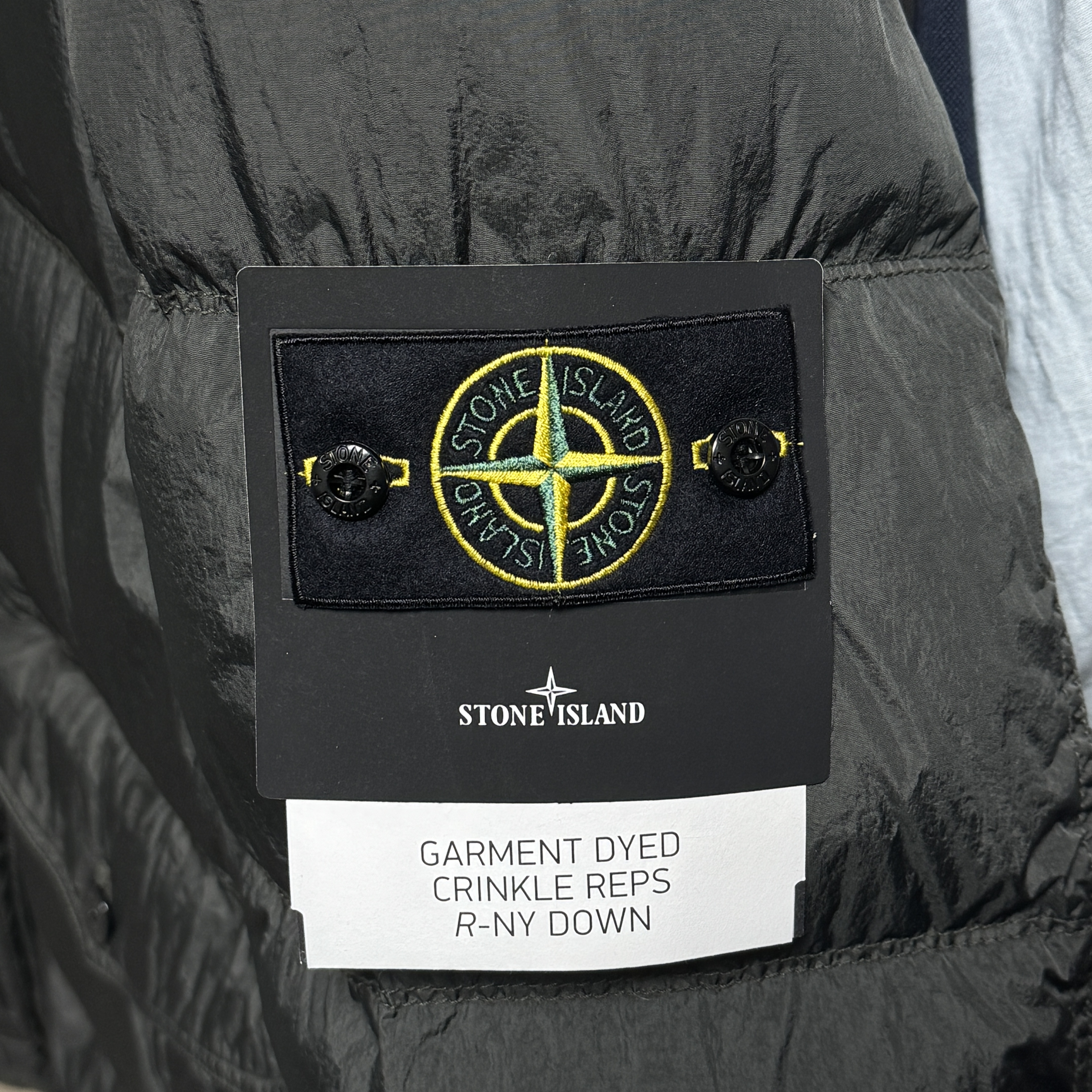Stone Island 40723 Crinkle Reps Hooded Down Jacket Lead - 24FW 착용 스타일 - 3
