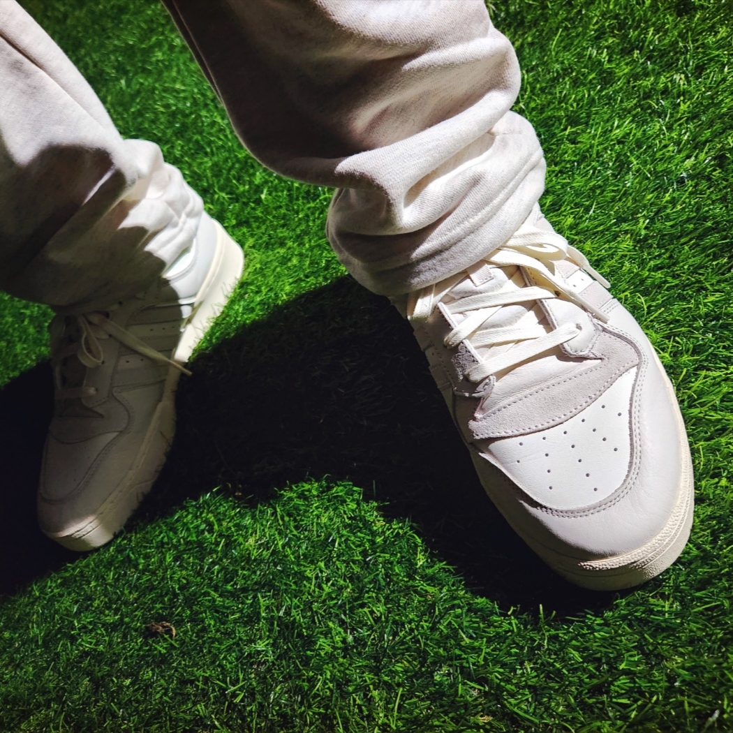 Adidas Rivalry 86 Low Cloud White Off White 착용 스타일 - 4