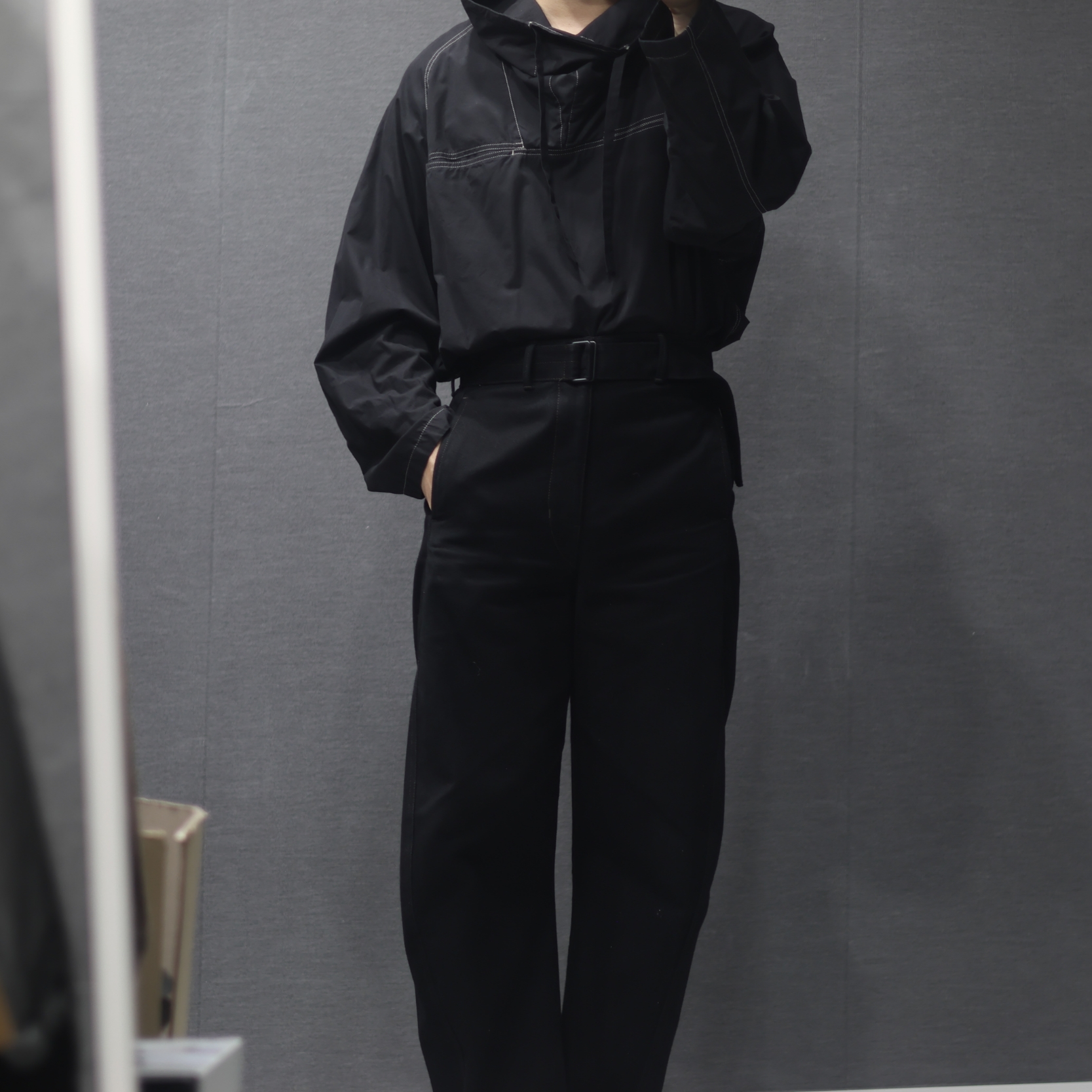 Lemaire Anorak Top Black, Lemaire Twisted Belted Pants Heavy Denim Black 착용 스타일 - 2