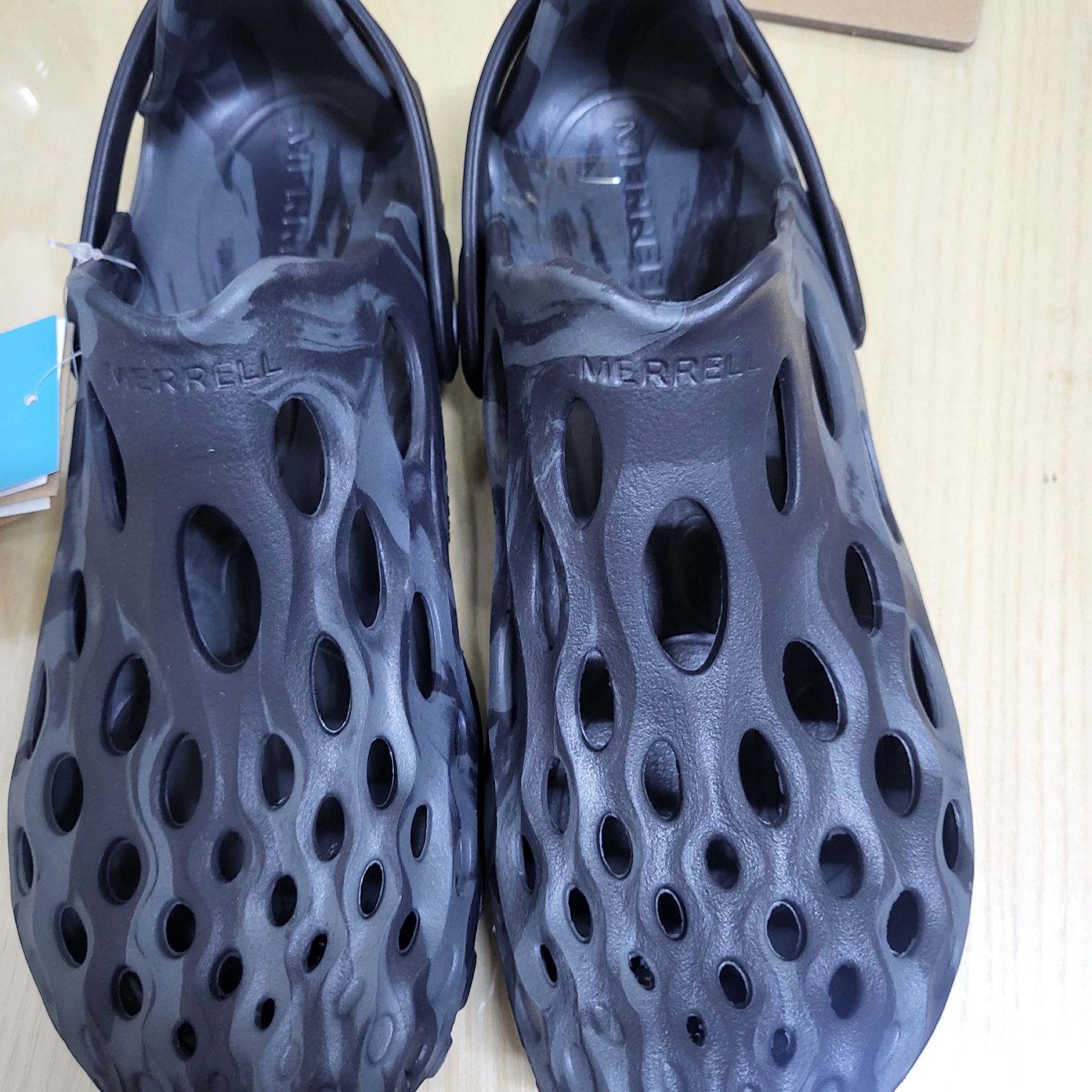 Merrell Hydro Moc Black 착용 스타일 - 1