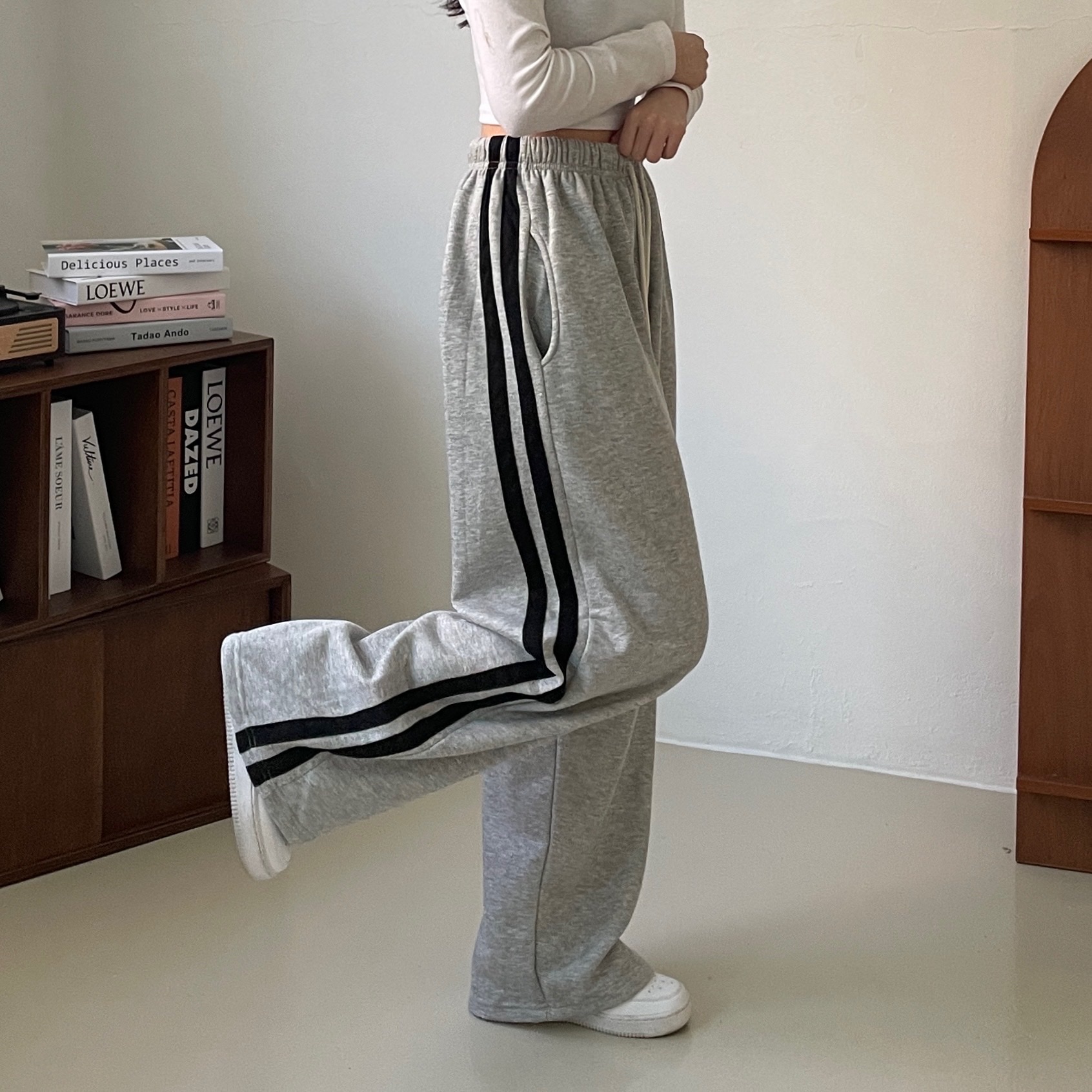 (W) Nike Air Force 1 '07 Low White 착용 스타일 - 7