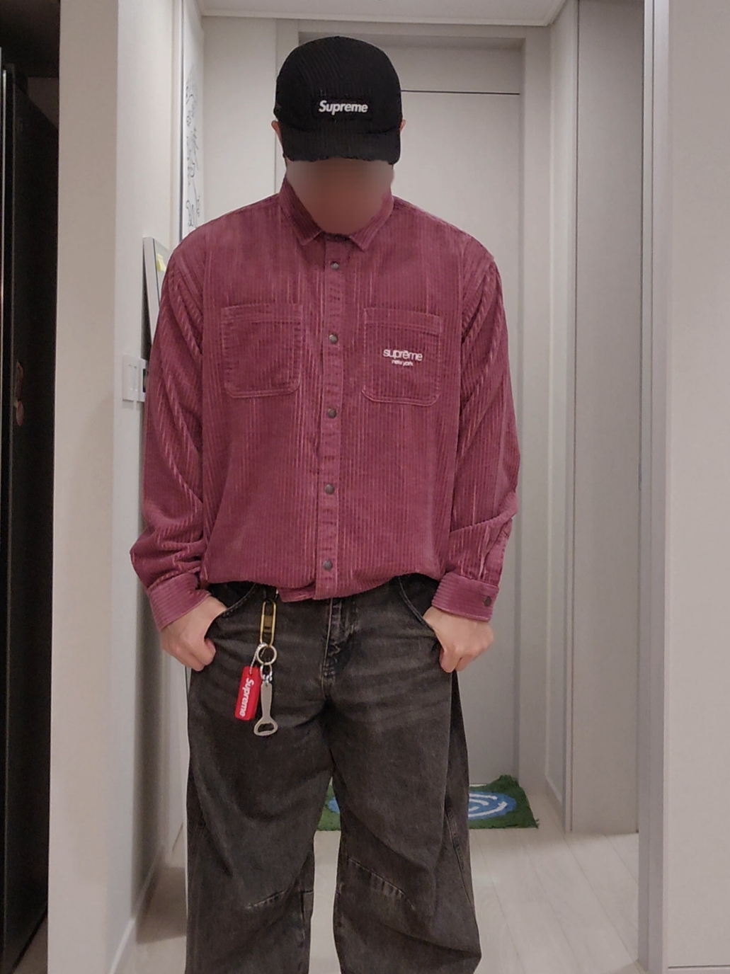 Supreme Wide Wale Corduroy Snap Shirt Dusty Pink - 24FW, Supreme Reflective Ripstop Camp Cap Black - 24SS 착용 스타일 - 2