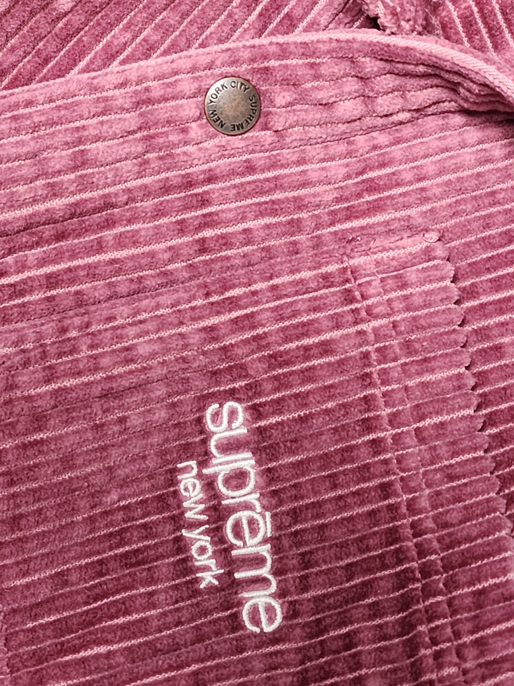 Supreme Wide Wale Corduroy Snap Shirt Dusty Pink - 24FW, Supreme Reflective Ripstop Camp Cap Black - 24SS 착용 스타일 - 8