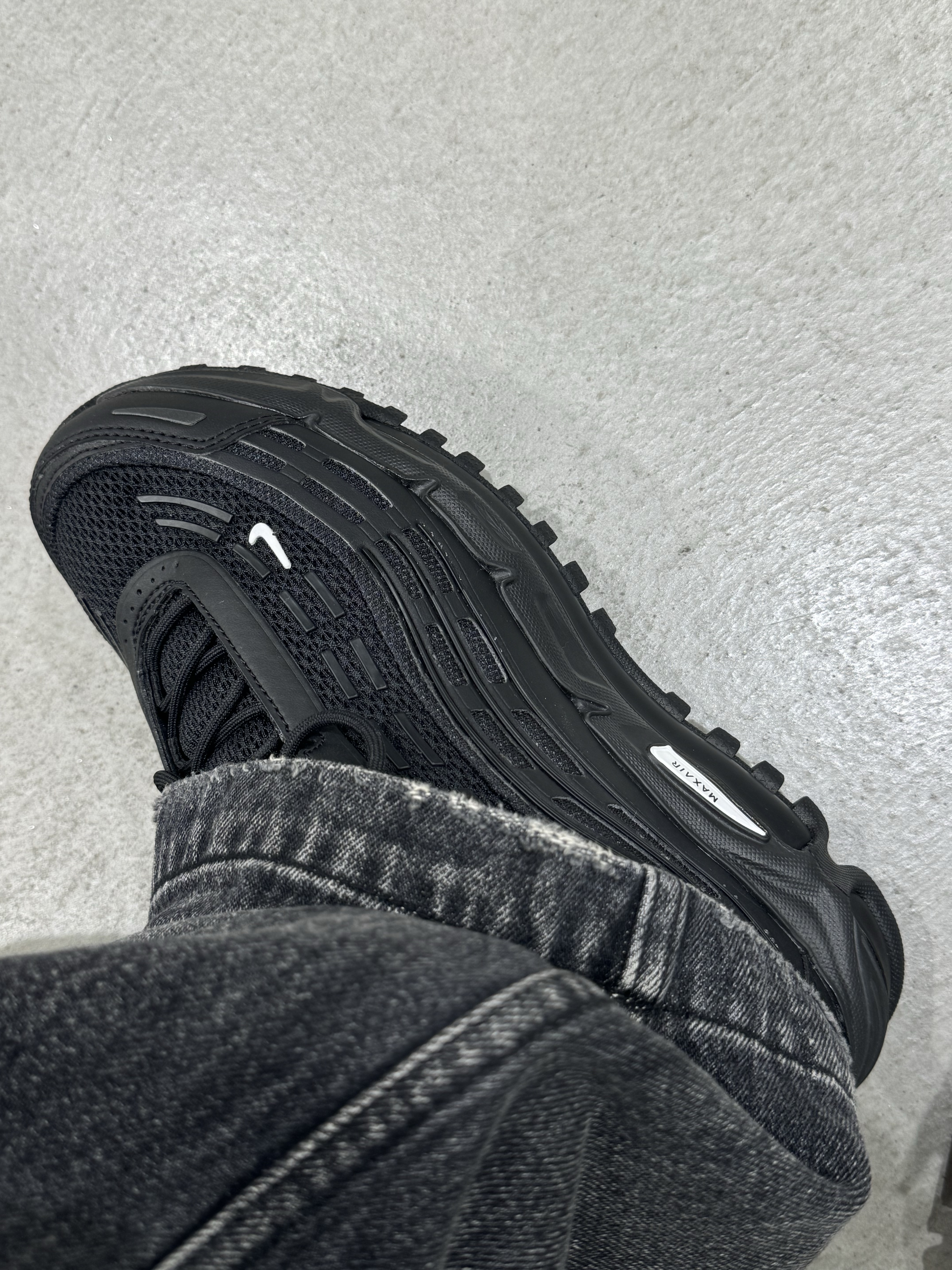 Nike x Comme des Garcons Homme Plus Air Max TL 2.5 Black 착용 스타일 - 1
