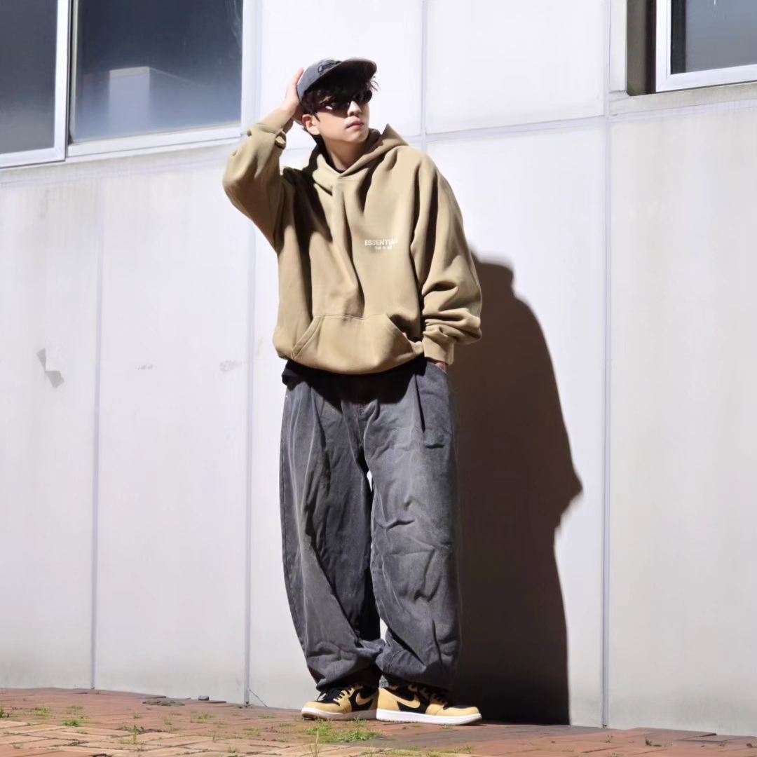 Essentials Hoodie Oak - 22SS, Jordan 1 Retro High OG Vachetta Tan 착용 스타일 - 4