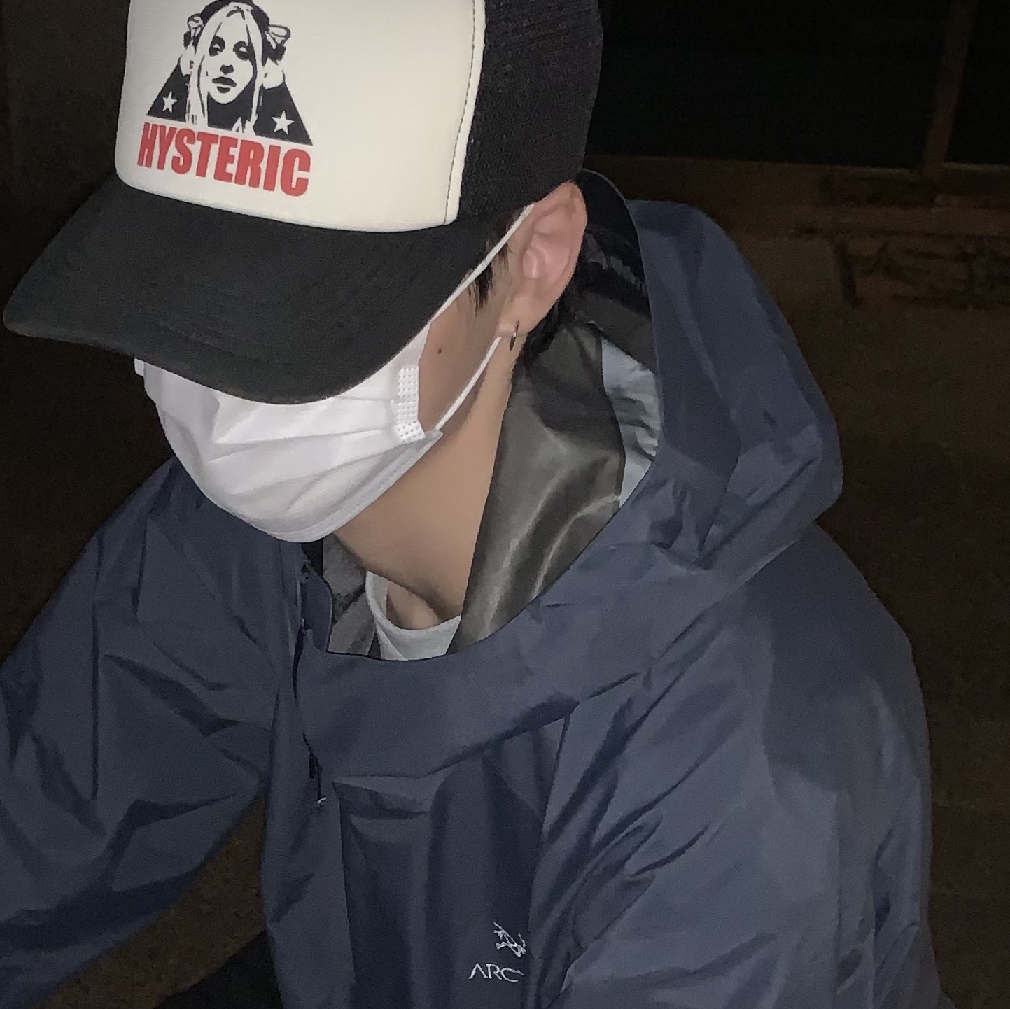 Arc'teryx Zeta SL Jacket Black 착용 스타일