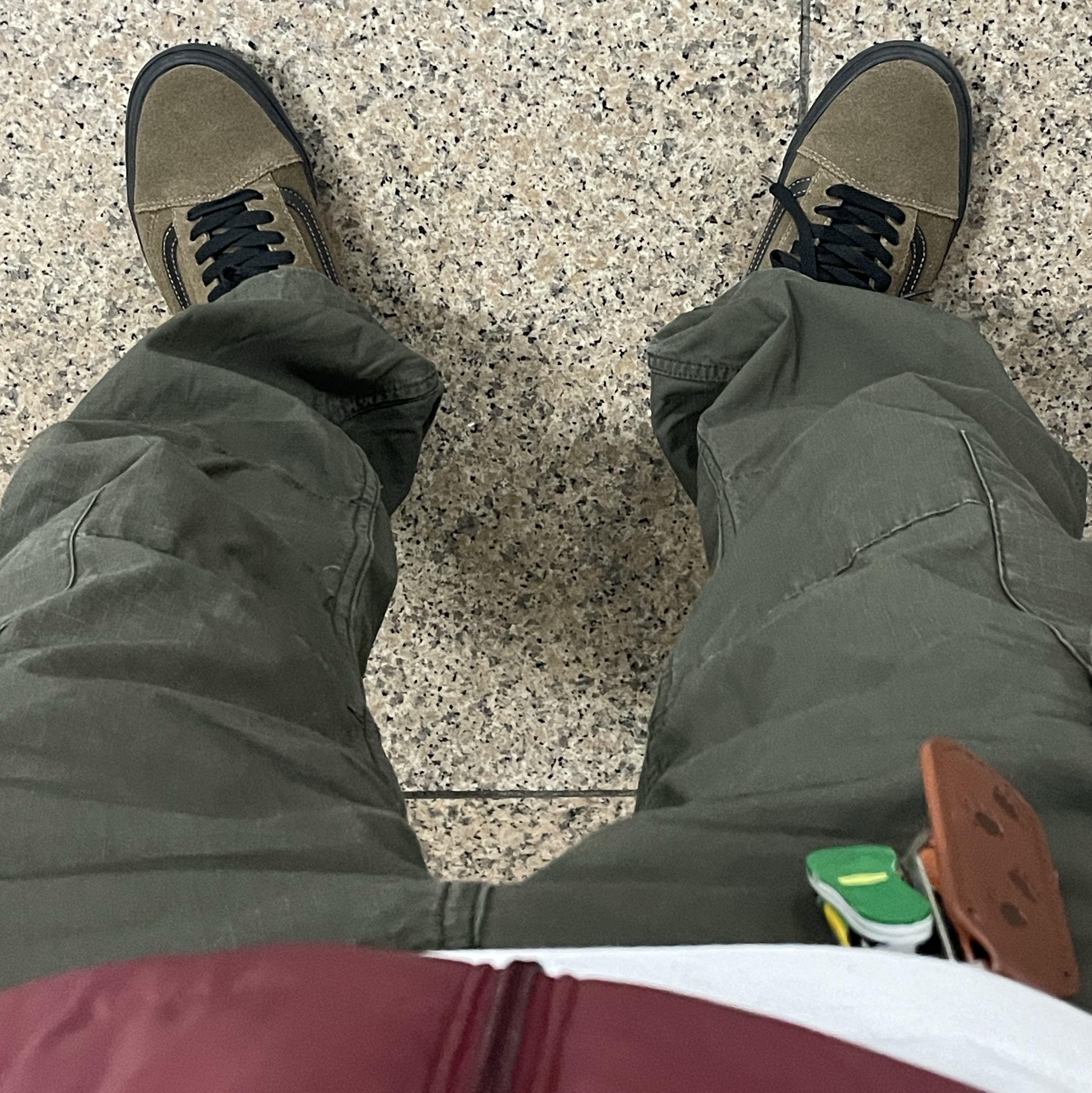 Patagonia Micro Puff Hoody Black, Carhartt WIP Columbia Ripstop Regular Cargo Pants Cypress 착용 스타일 - 3