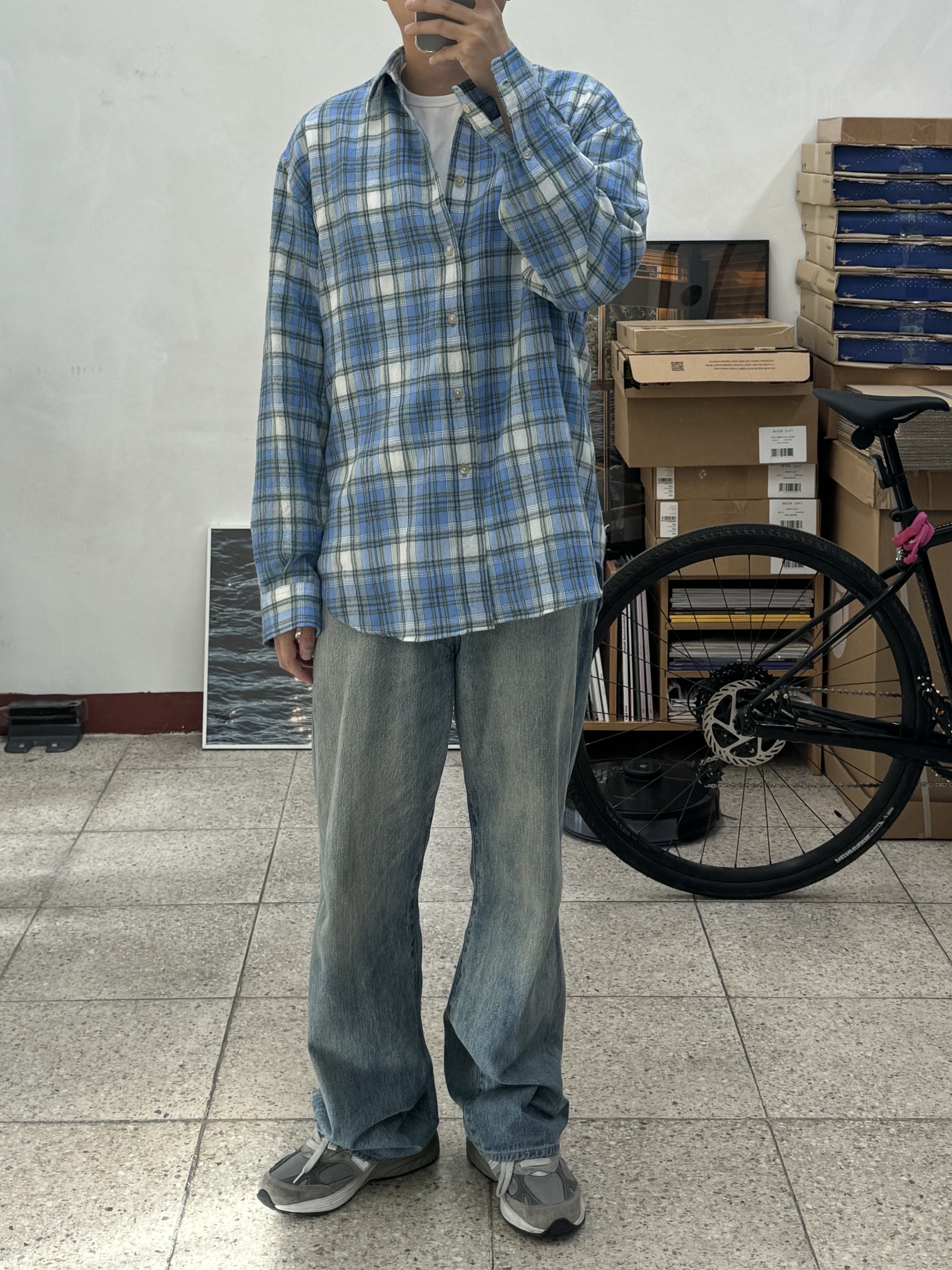 Auralee Airy Wool Check Shirt Blue Check 착용 스타일