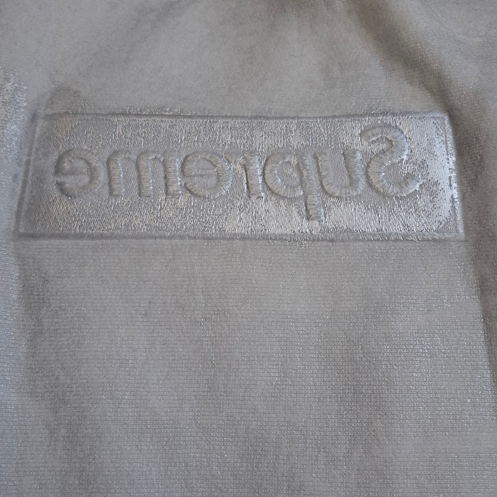 Supreme x MM6 Maison Margiela Foil Box Logo Hooded Sweatshirt White - 24SS 착용 스타일 - 4