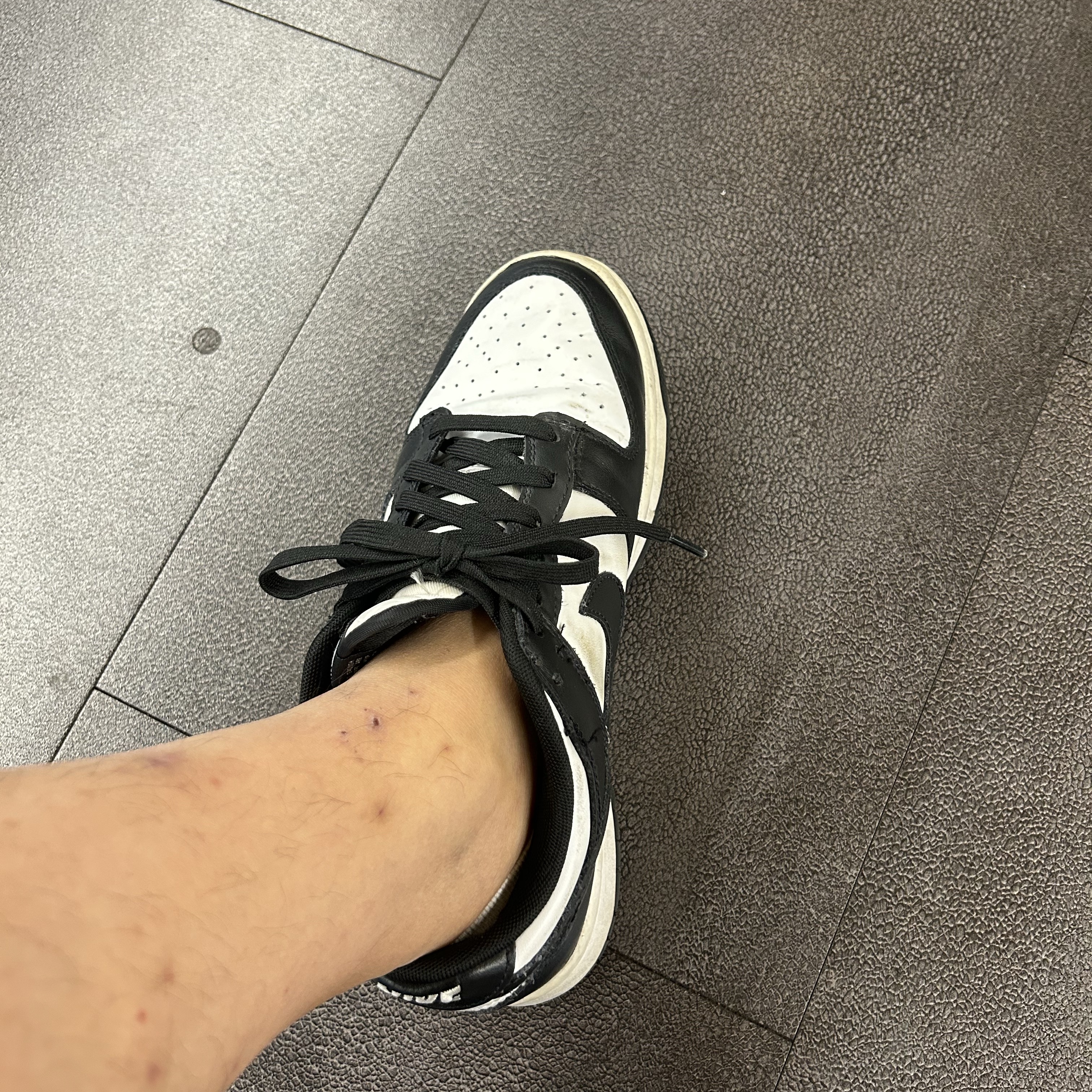 Nike Dunk Low Retro Black 착용 스타일