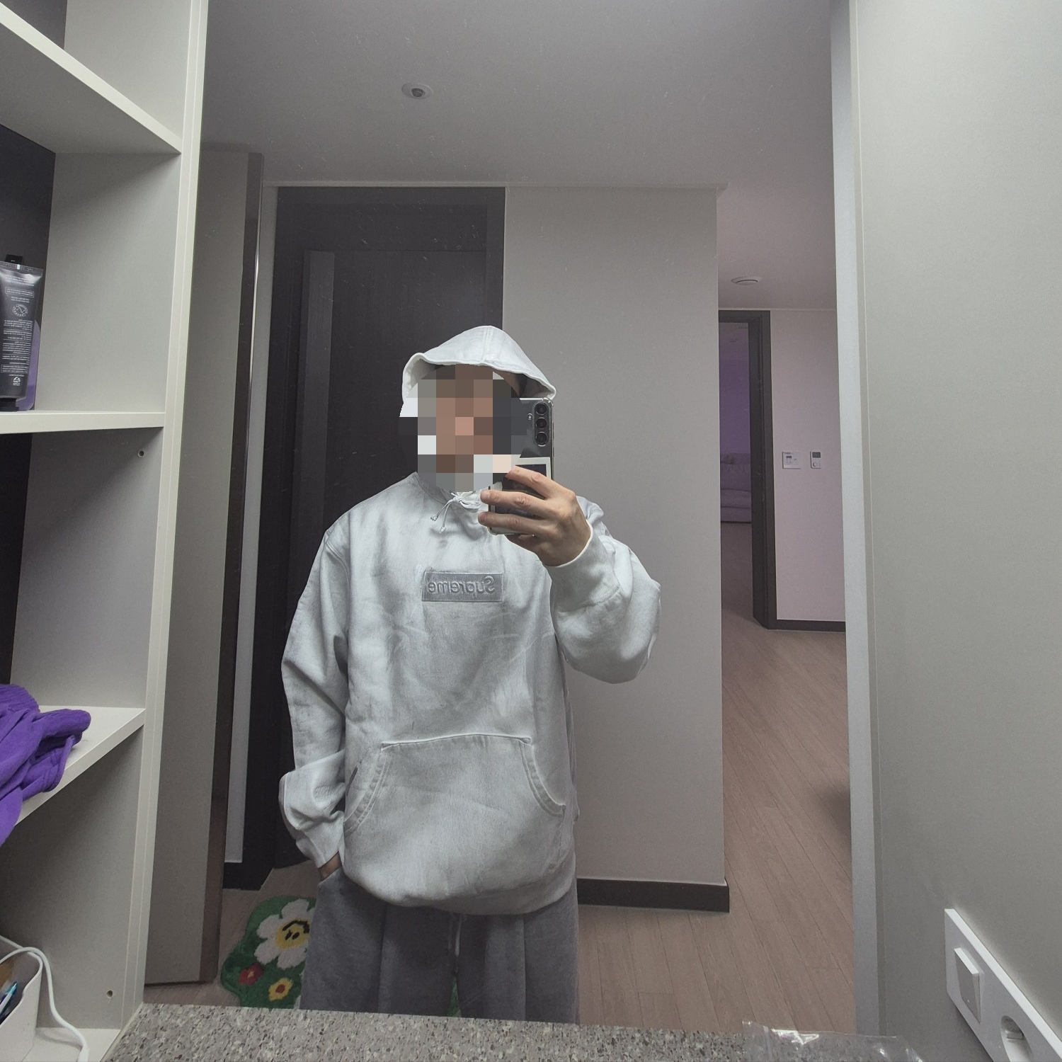 Supreme x MM6 Maison Margiela Foil Box Logo Hooded Sweatshirt White - 24SS 착용 스타일 - 1