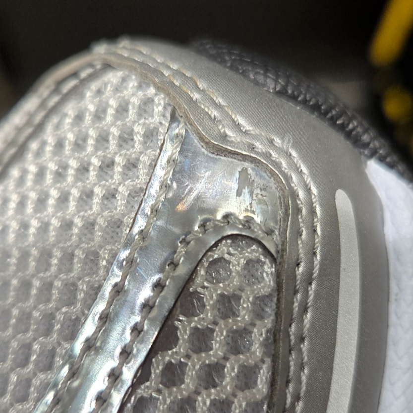 (W) Nike Zoom Vomero 5 White Metallic Silver 착용 스타일 - 1