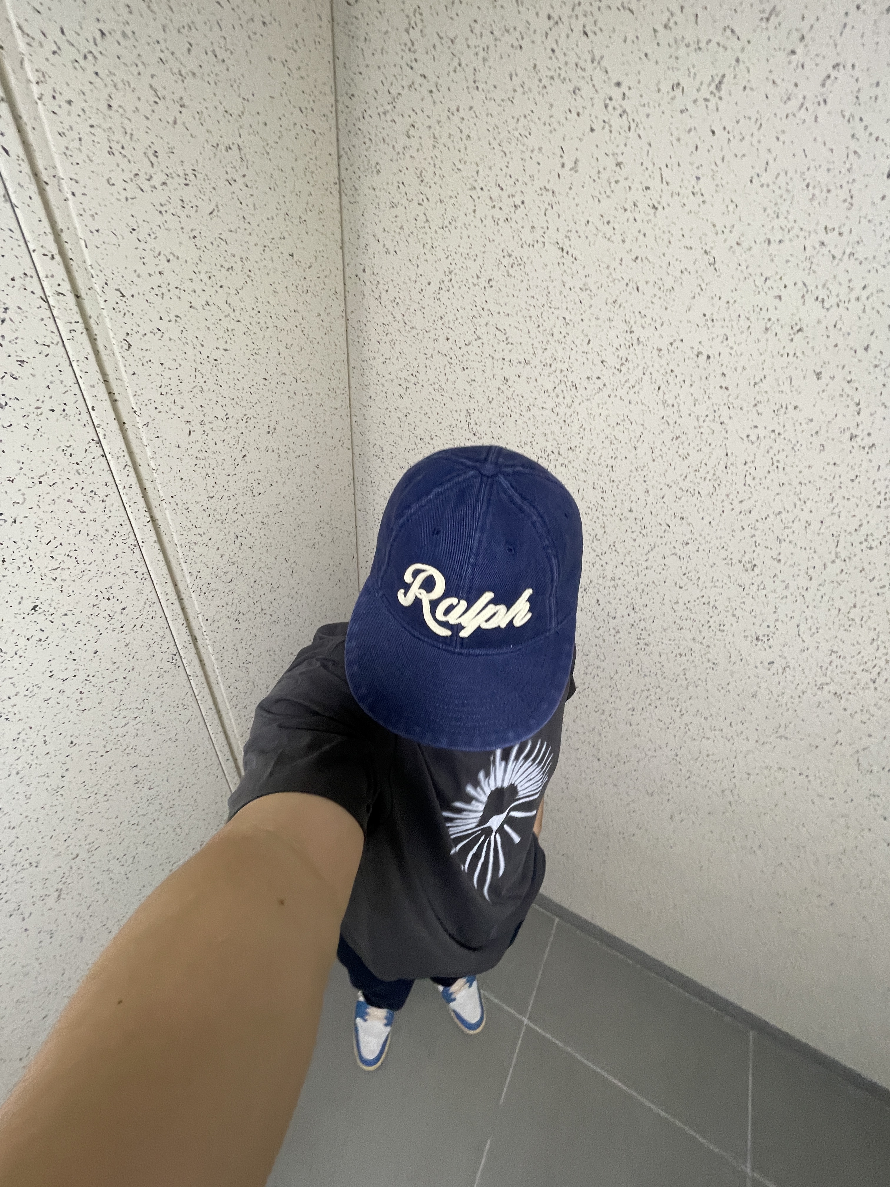 Jordan 1 Low SE Tokyo 96 착용 스타일 - 2