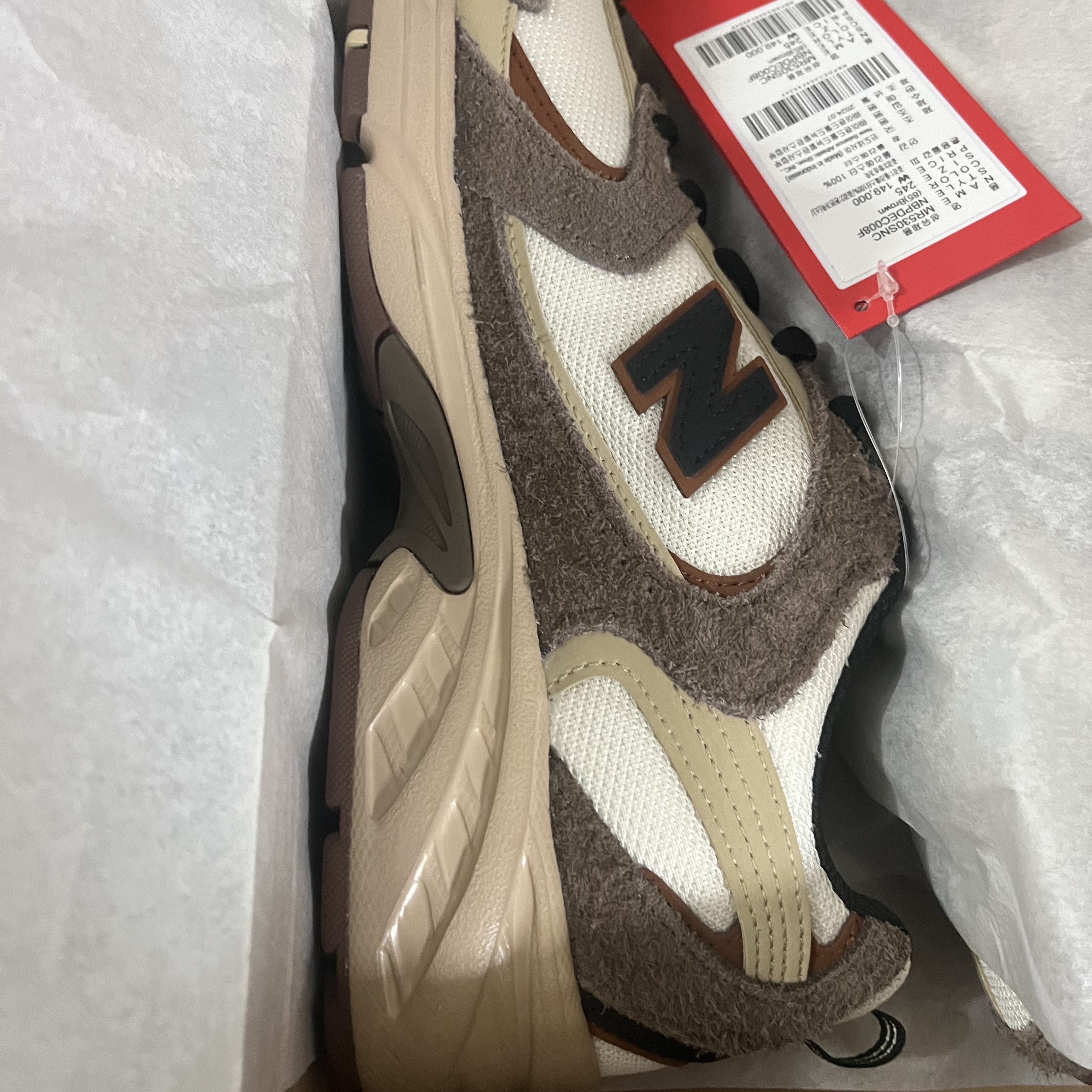 New Balance 530 Dark Mushroom Incense 착용 스타일