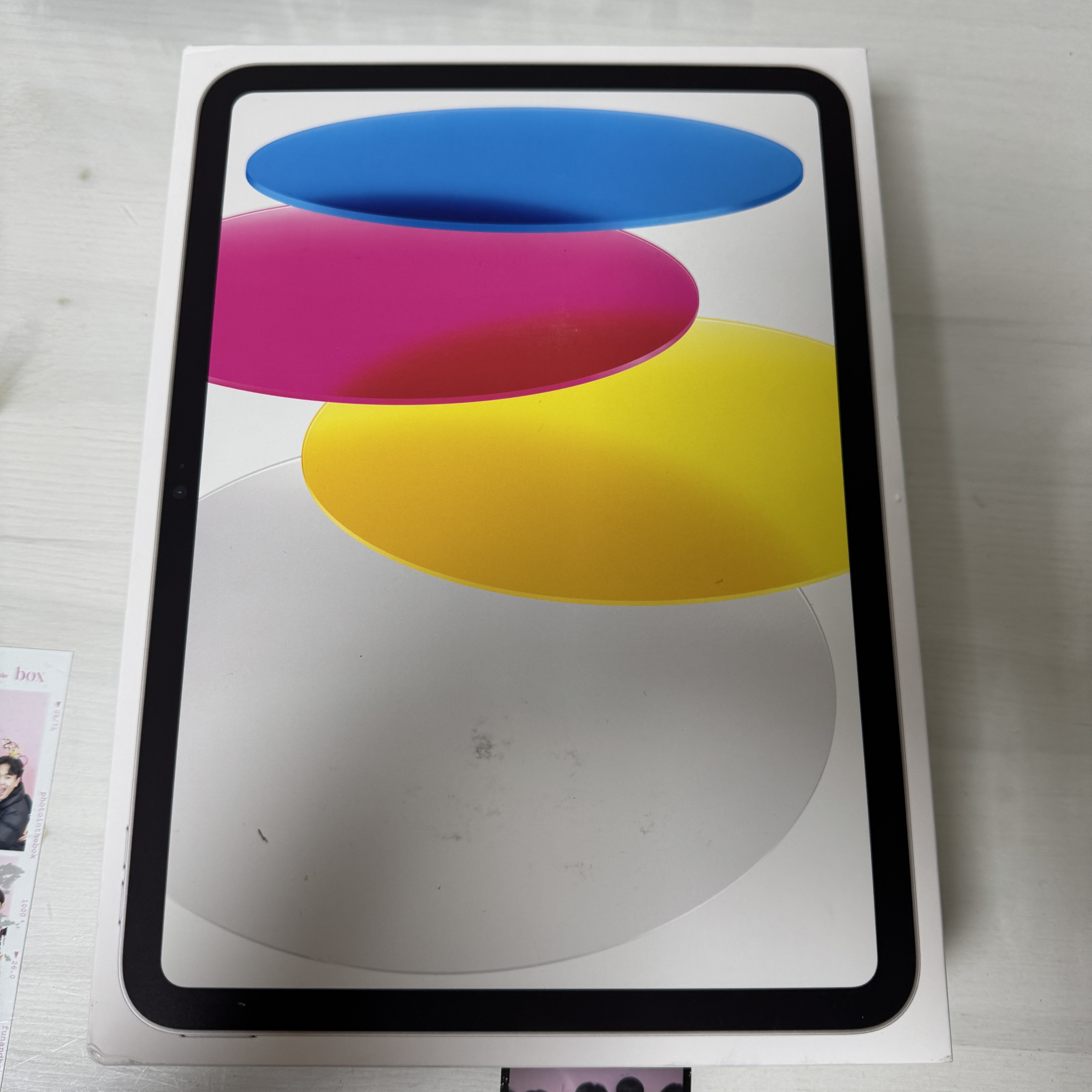 Apple iPad 10th Gen Wifi 64GB Silver (Korean Ver.) 착용 스타일