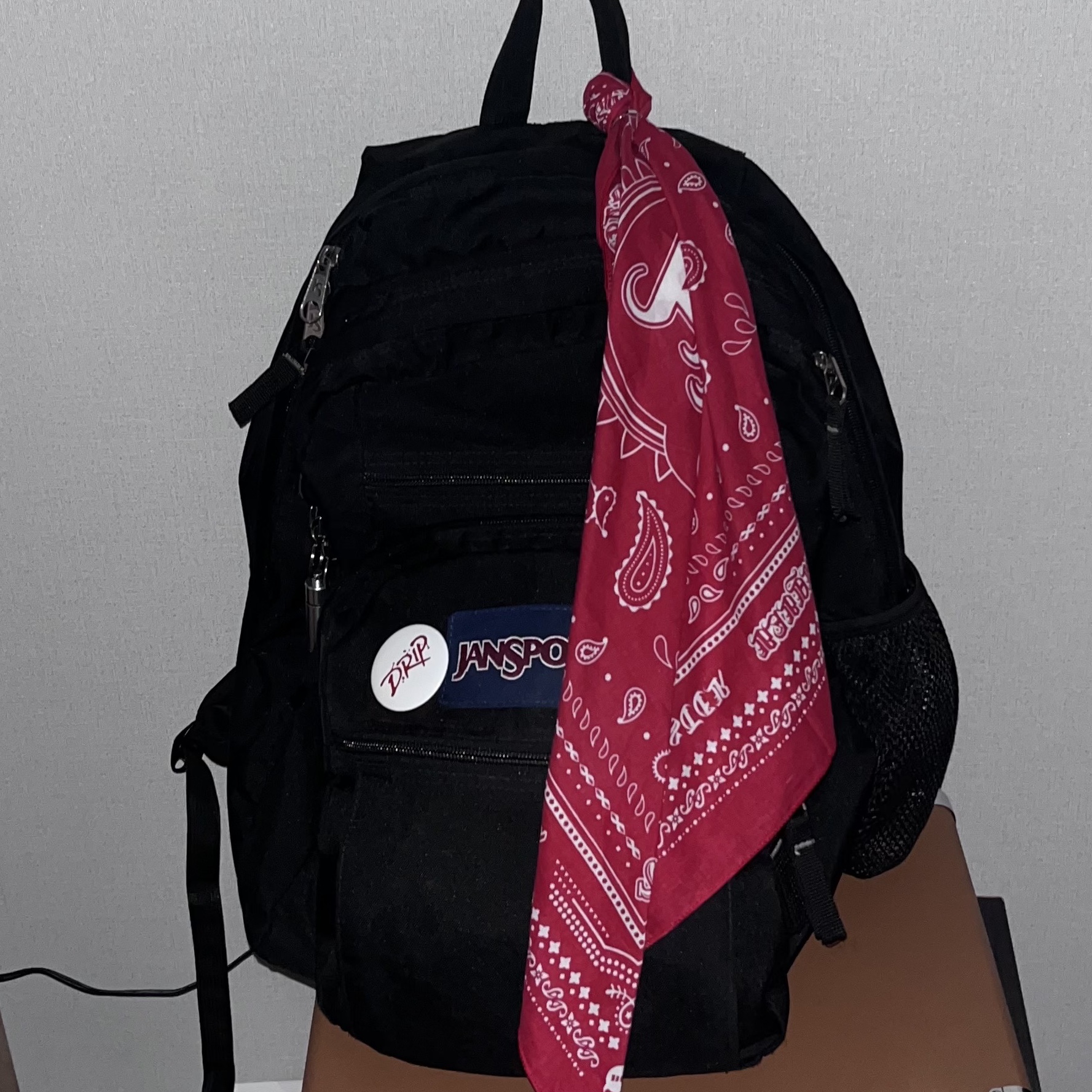 Jansport Superbreak Backpack Black 착용 스타일