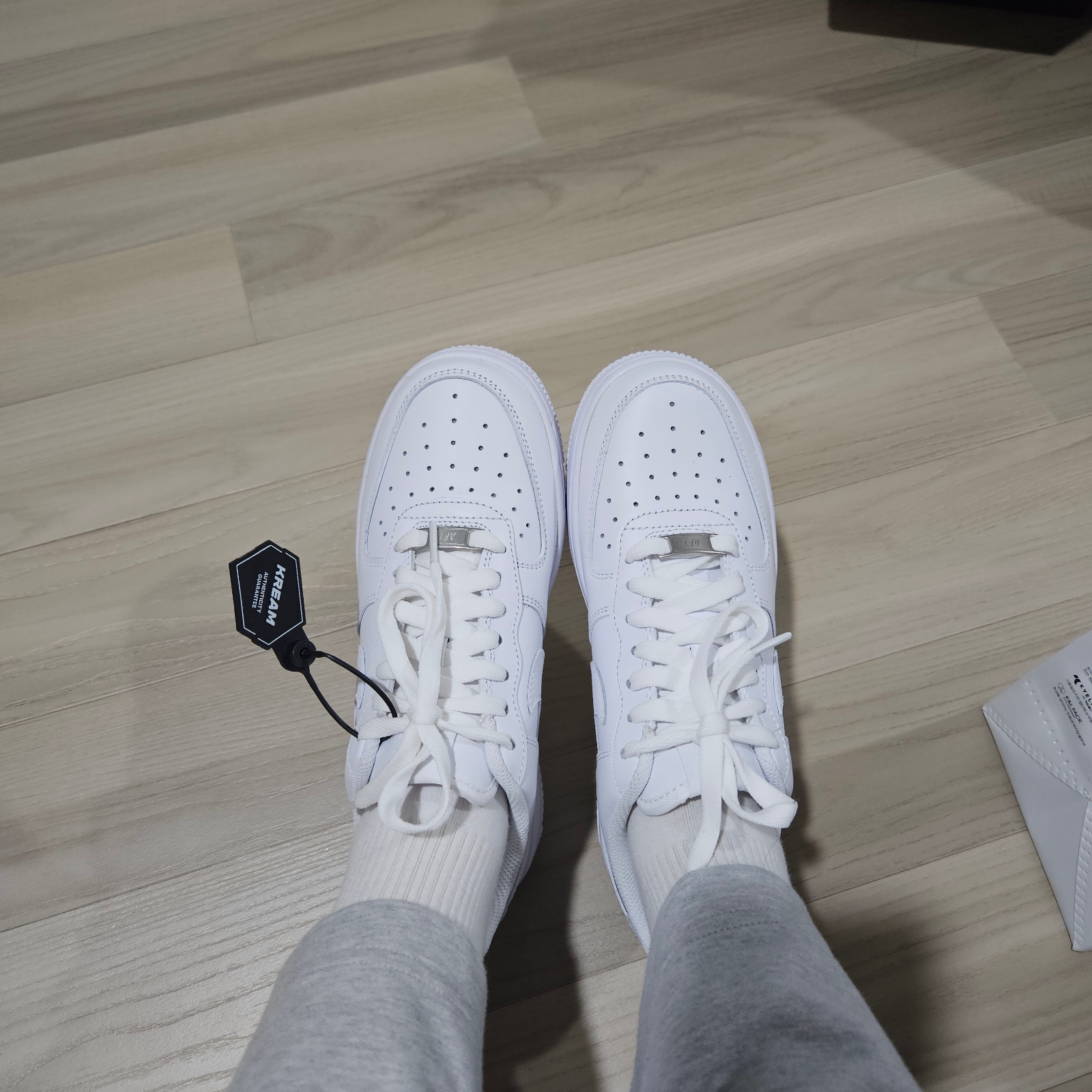 (W) Nike Air Force 1 '07 Low White 착용 스타일
