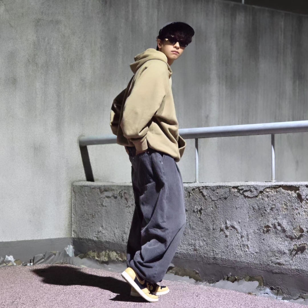 Essentials Hoodie Oak - 22SS, Jordan 1 Retro High OG Vachetta Tan 착용 스타일 - 3