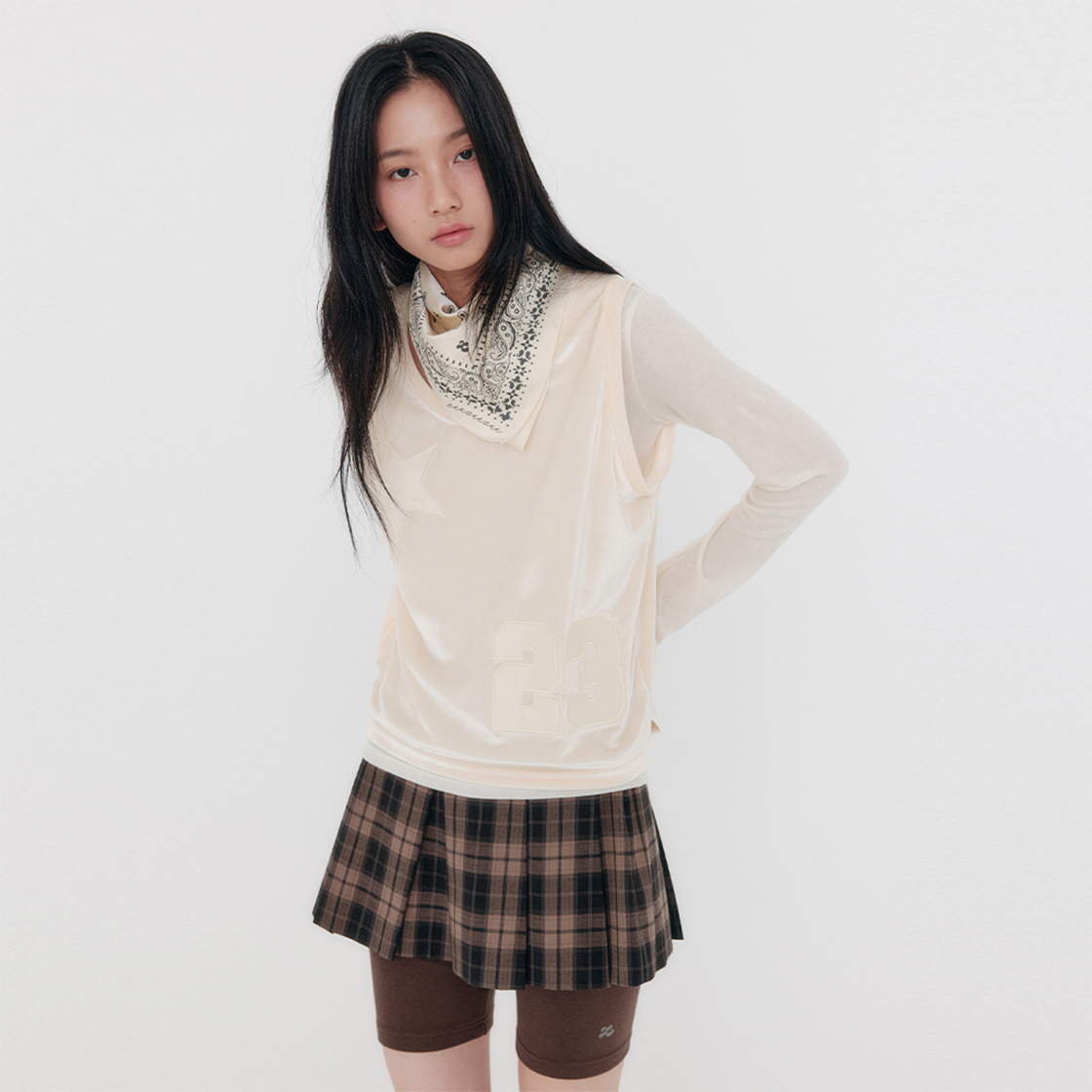 지지지 프린티드 실키 스카프 아이보리(zeezeezee Printed Silky Scarf Ivory) - 2