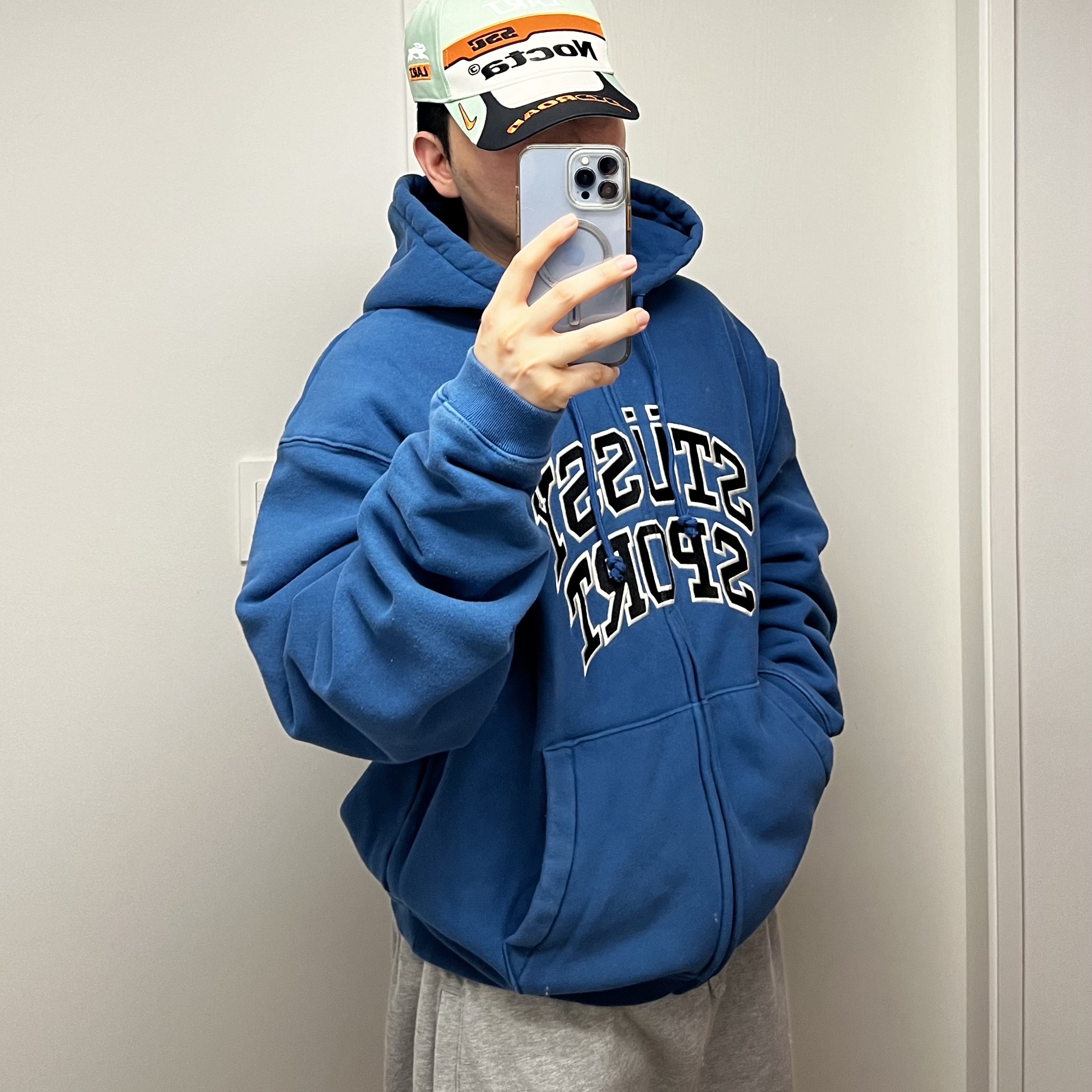 Stussy Sport Zip Hoodie Blue 착용 스타일