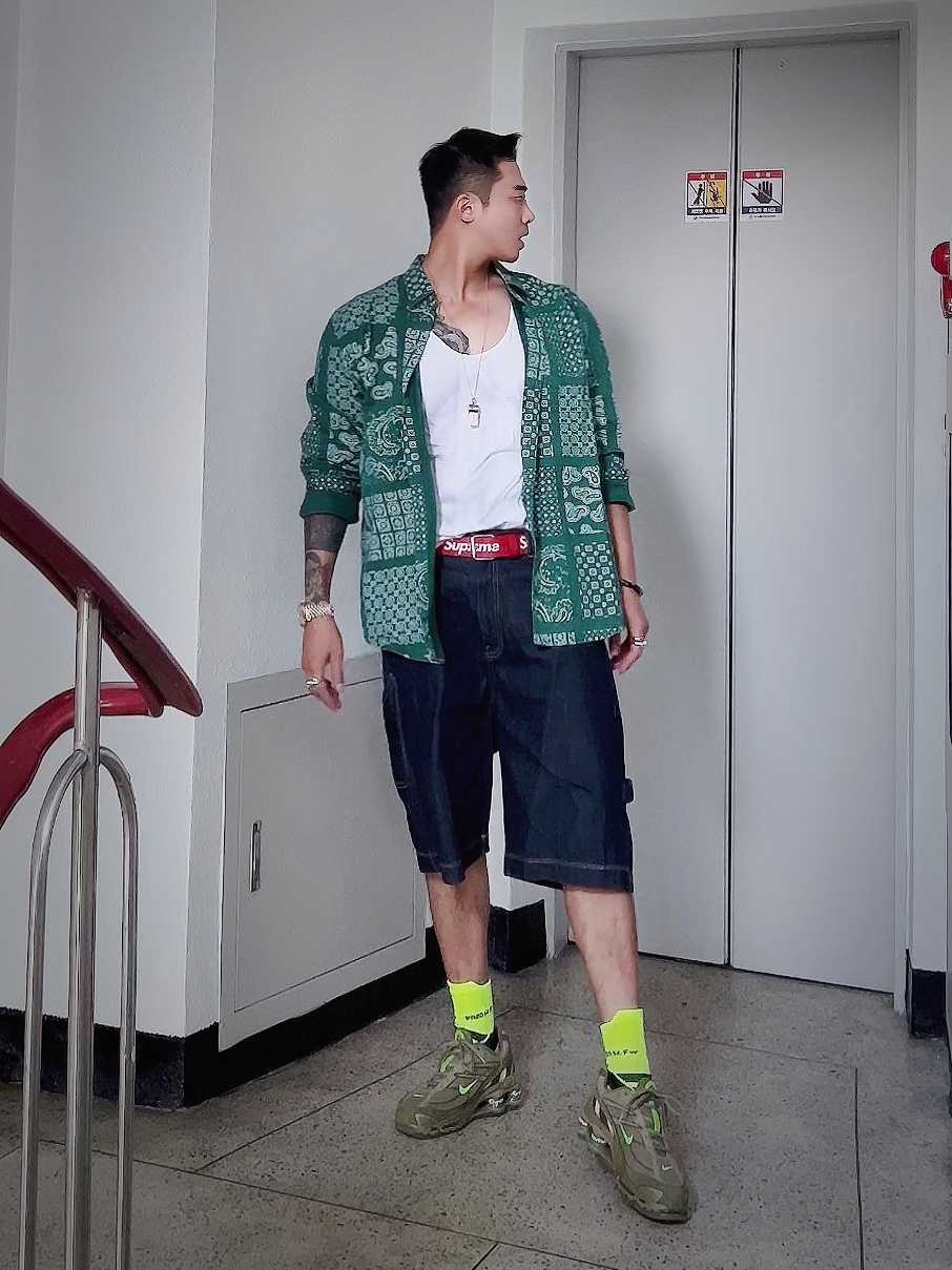 Supreme Paisley Grid Shirt Black - 20SS, Nike x Supreme Shox Ride 2 SP Neutral Olive 착용 스타일 - 2