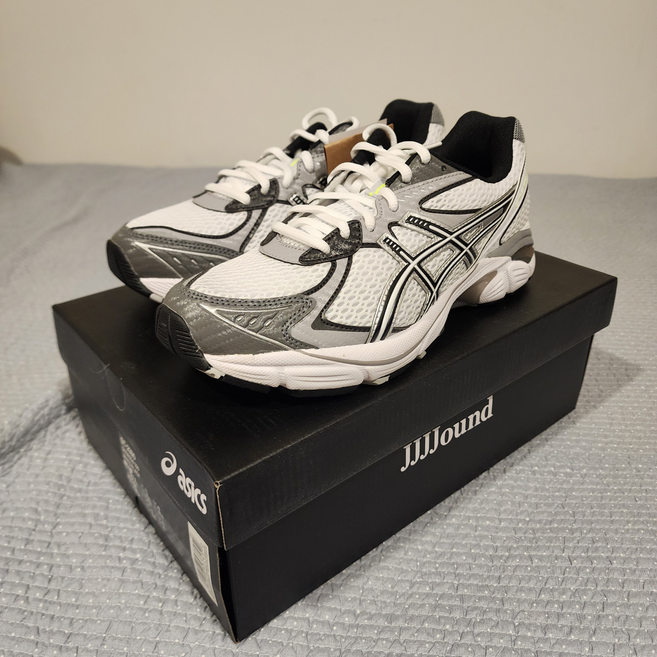 Asics x JJJJound GT-2160 White Black 착용 스타일 - 4