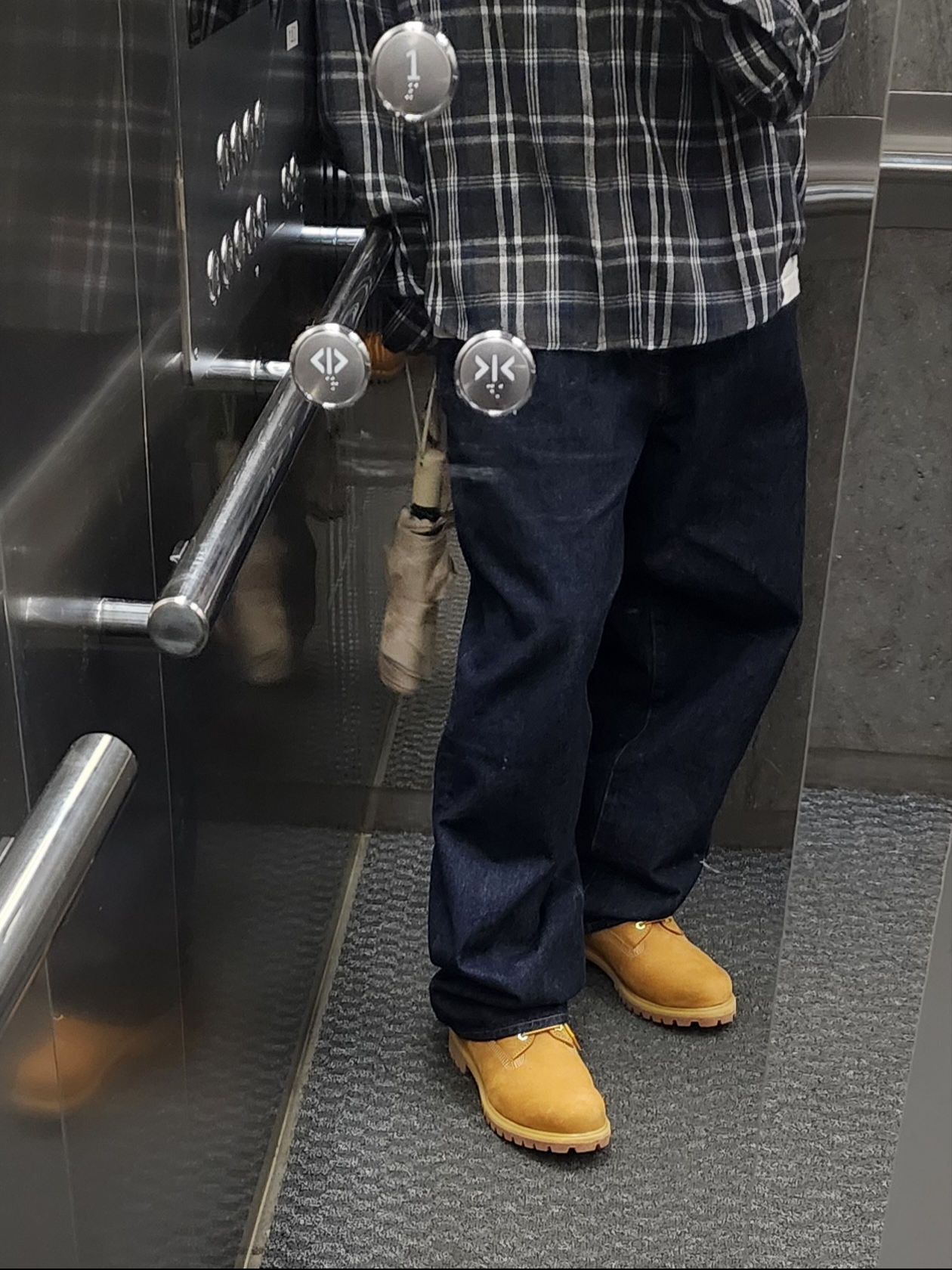Supreme Rigid Baggy Selvedge Jean Rigid Indigo - 24FW, Timberland Premium 6 inch Waterproof Boot Wheat Nubuck - Wide 착용 스타일