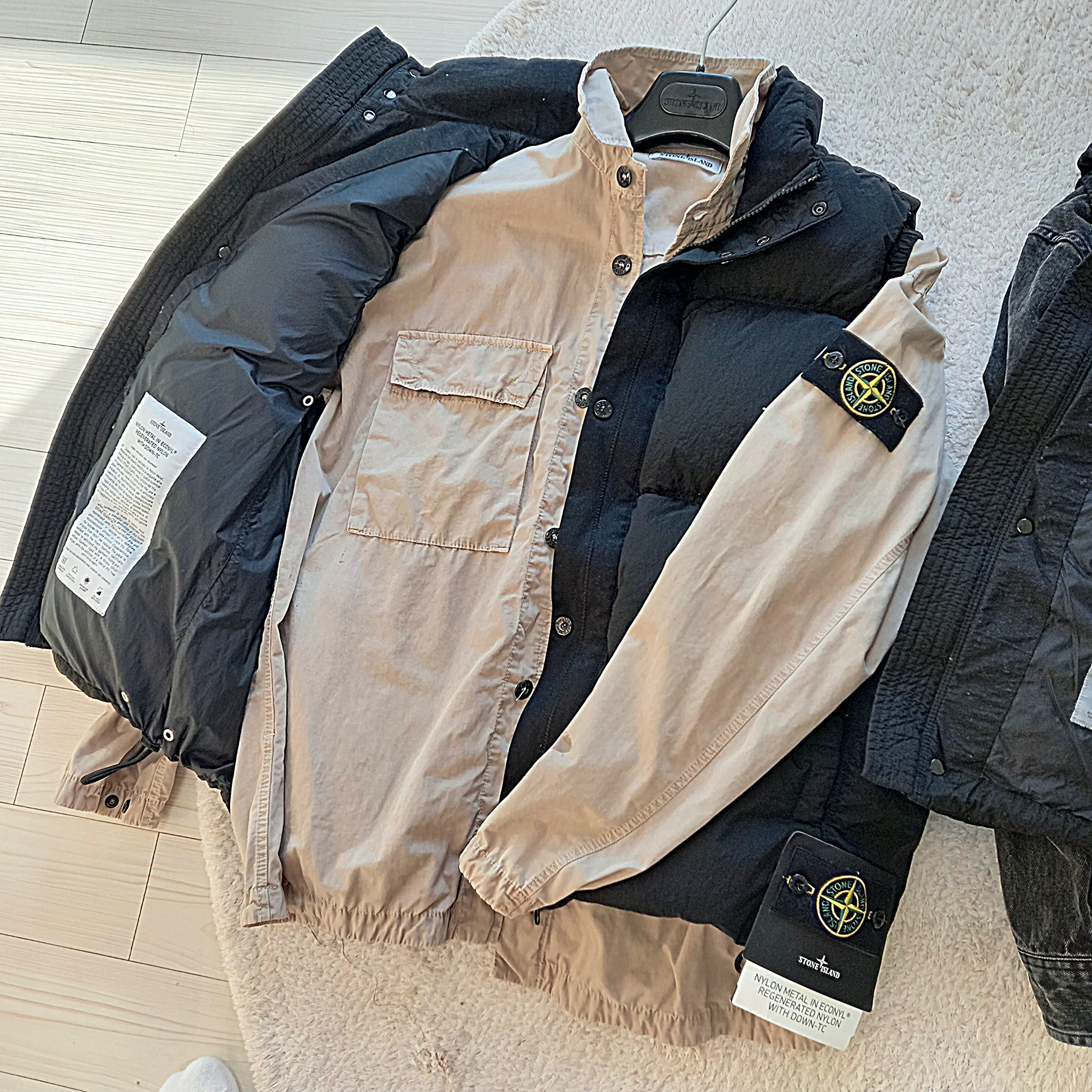 Stone Island G0419 Nylon Metal in Econyl Down Zip Vest with Anti Drop Black - 24FW, Stone Island 115WN Old Treatment Overshirt Dove Grey - 23SS 착용 스타일 - 2