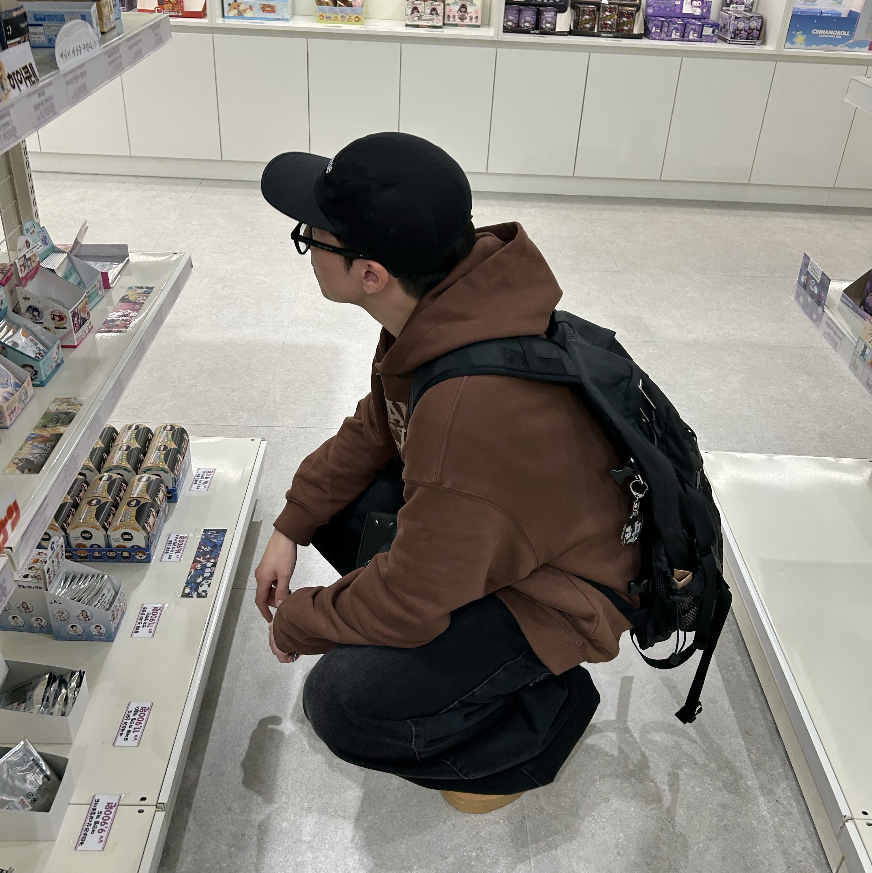 Supreme Washed Chino Twill Camp Cap Black, Maison Margiela Keyring Wallet Black 착용 스타일