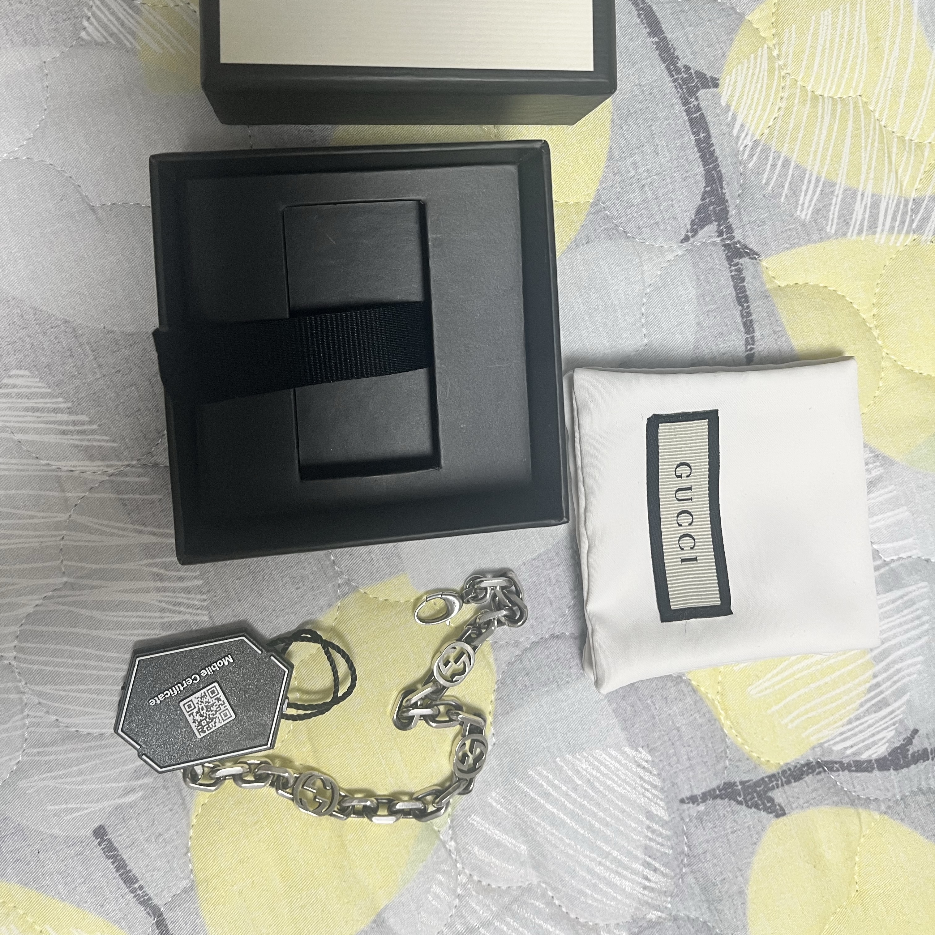 Gucci Interlocking G Bracelet Silver 착용 스타일