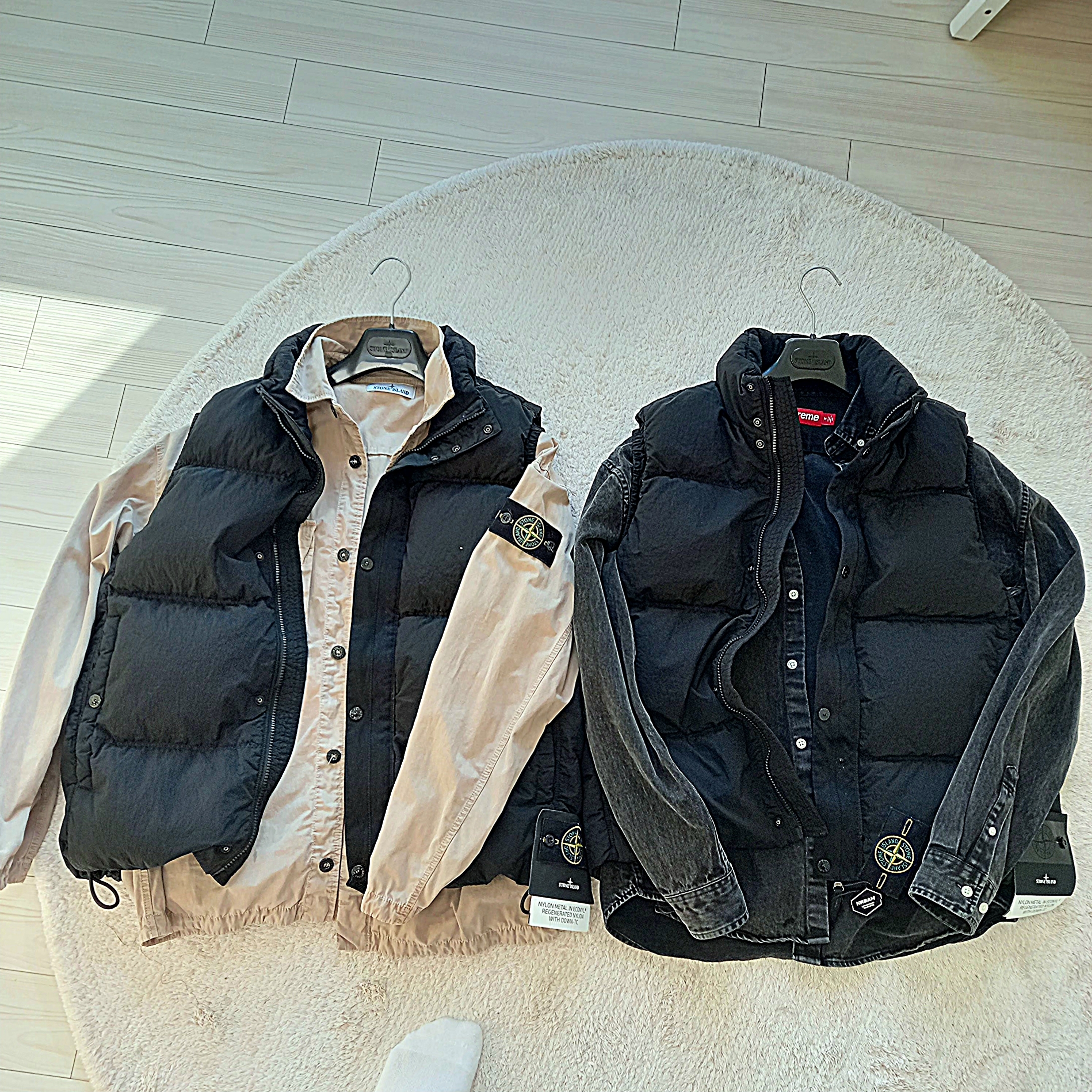Stone Island G0419 Nylon Metal in Econyl Down Zip Vest with Anti Drop Black - 24FW, Stone Island 115WN Old Treatment Overshirt Dove Grey - 23SS 착용 스타일 - 5