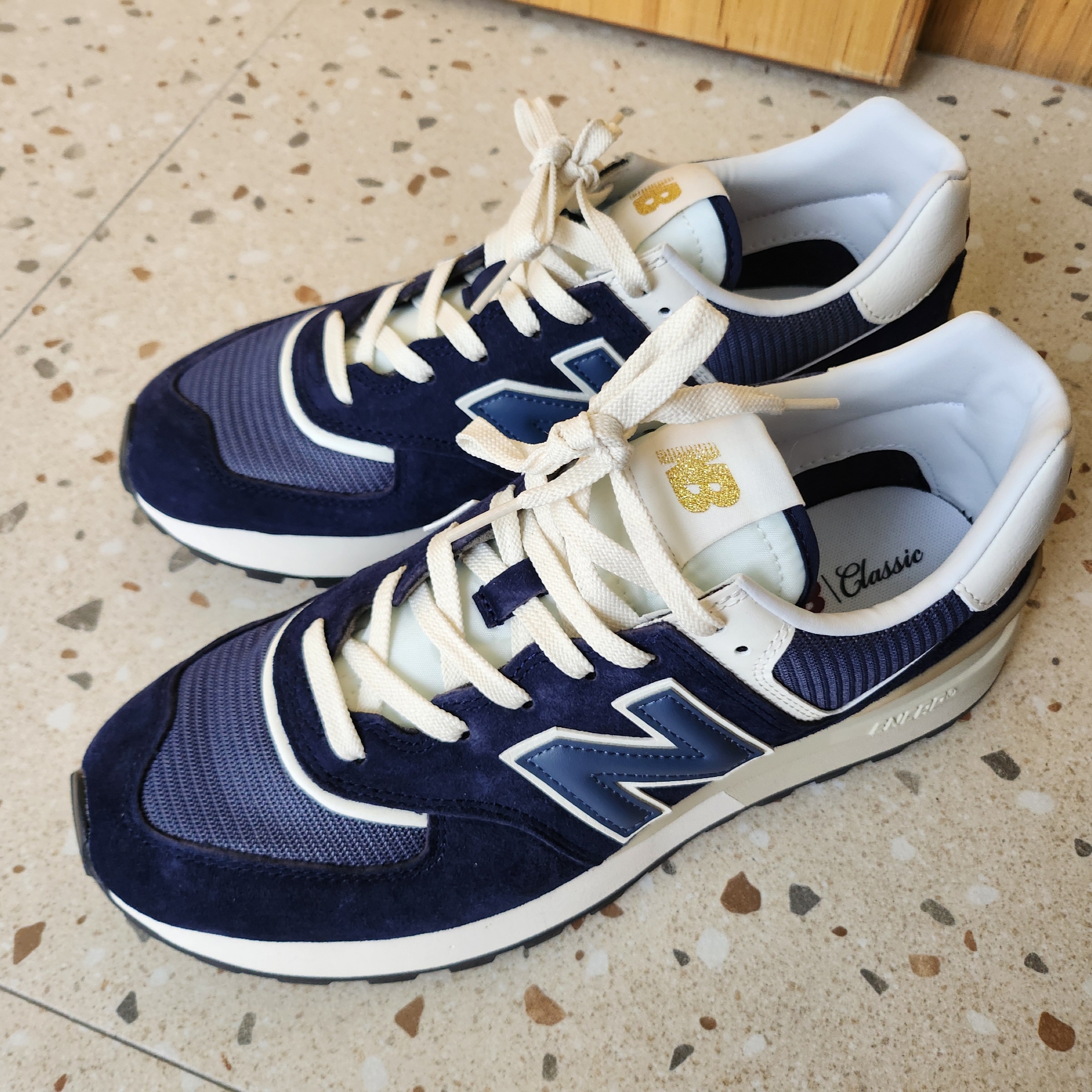 New Balance 574 Legacy Navy 착용 스타일
