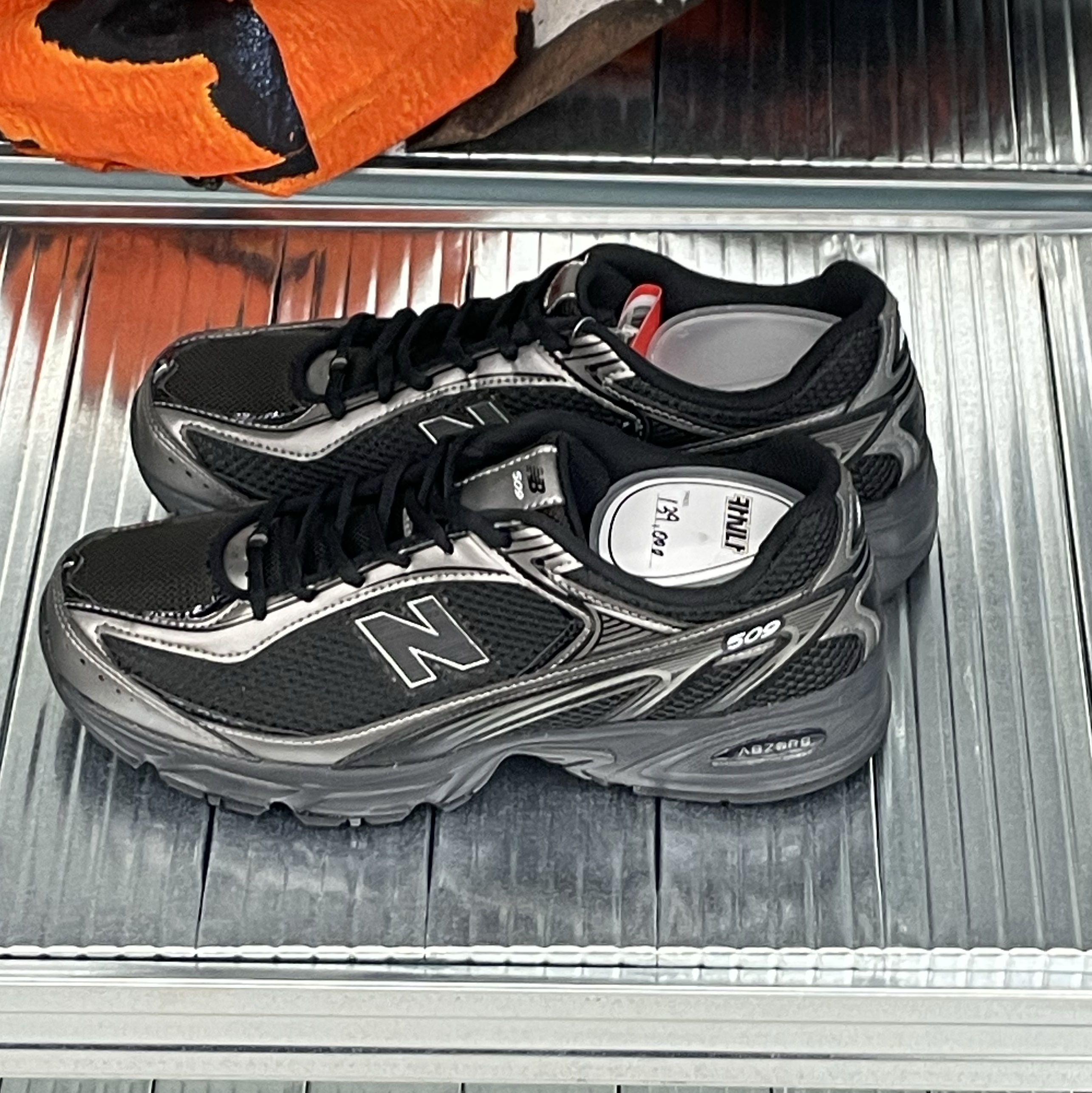 New Balance 509 Black 착용 스타일